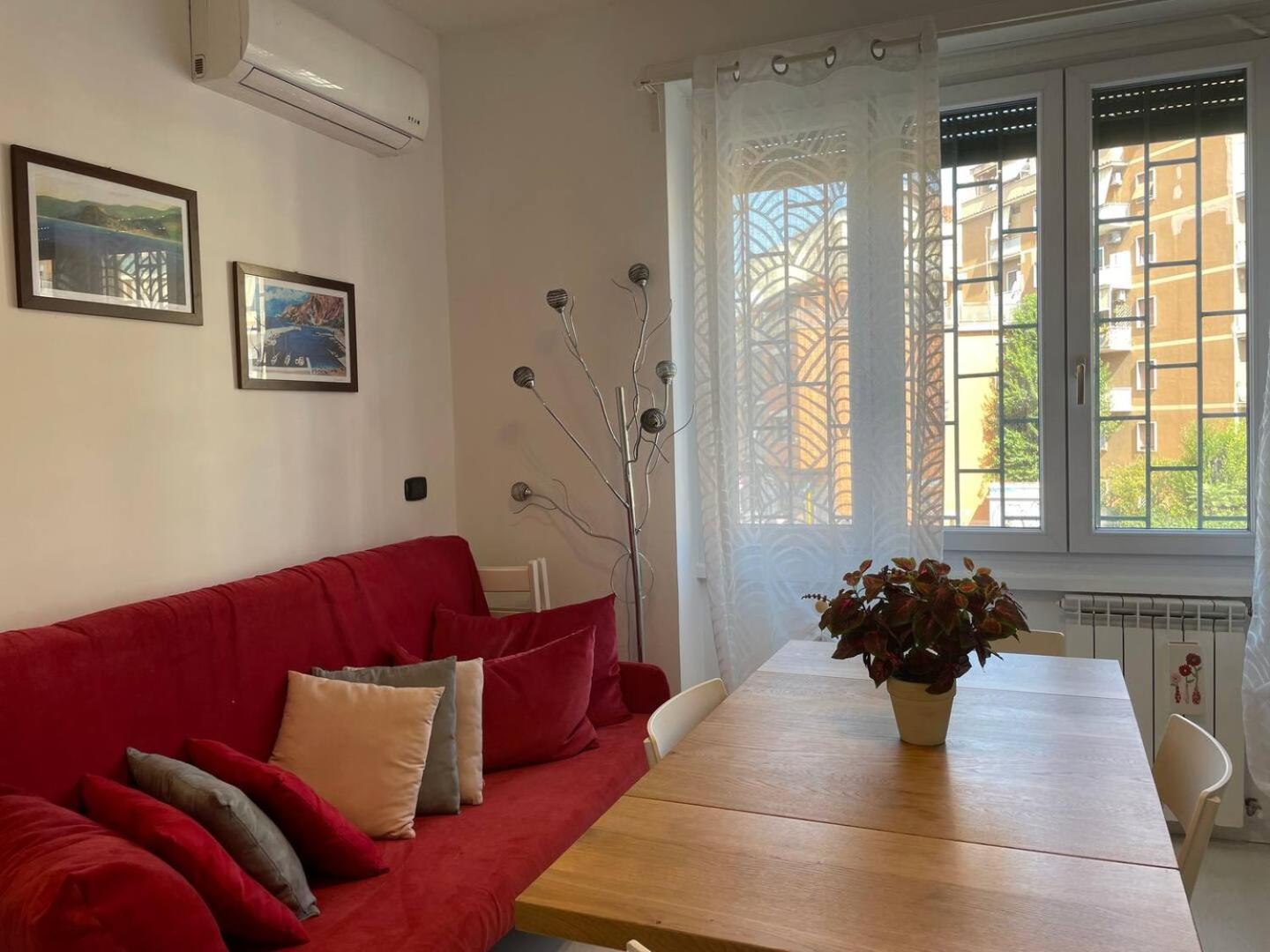 Spacious And Bright Apartment