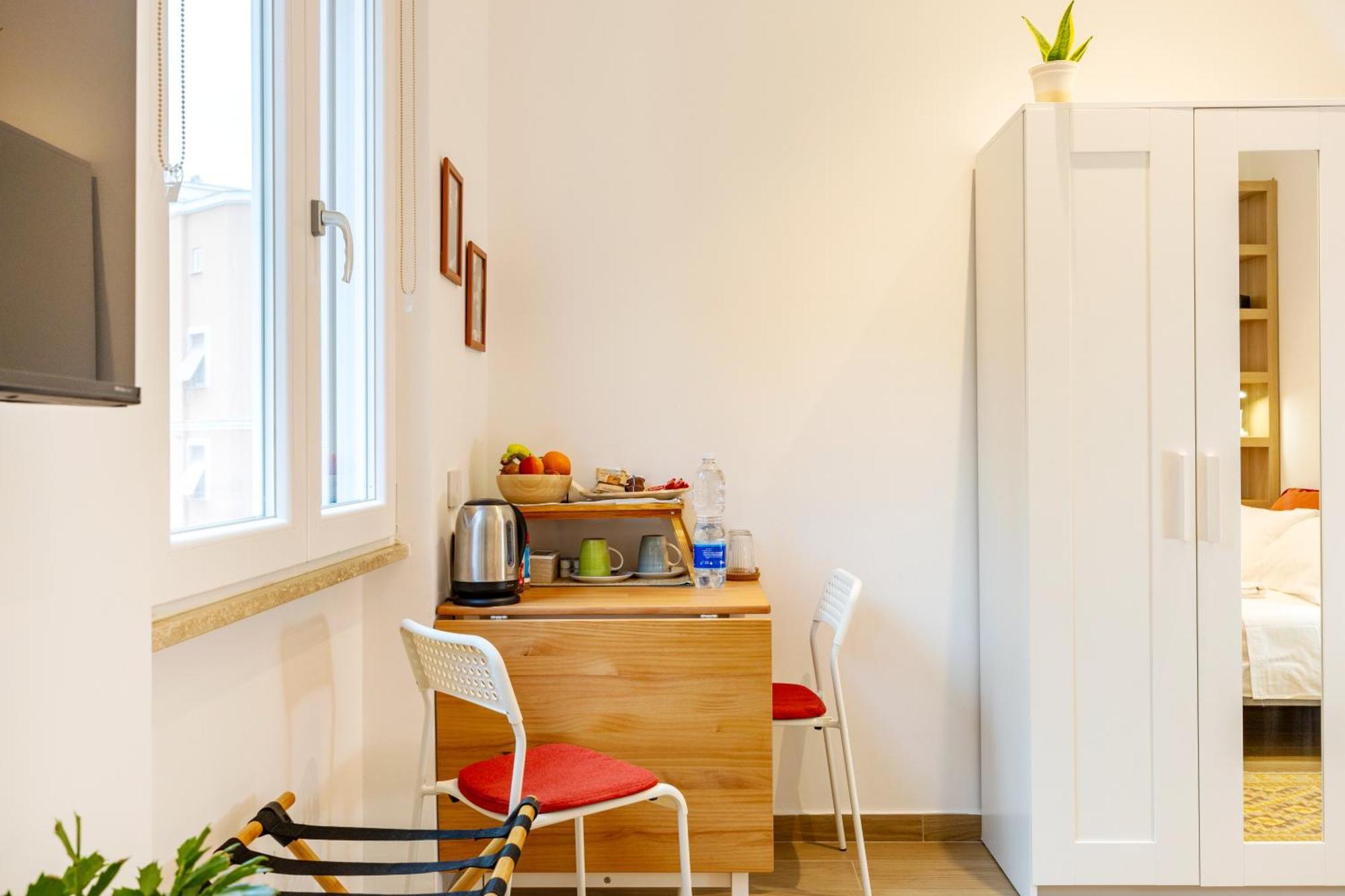 Luminosa Con Bagno Privato Interno - Vicina Metro * Rome