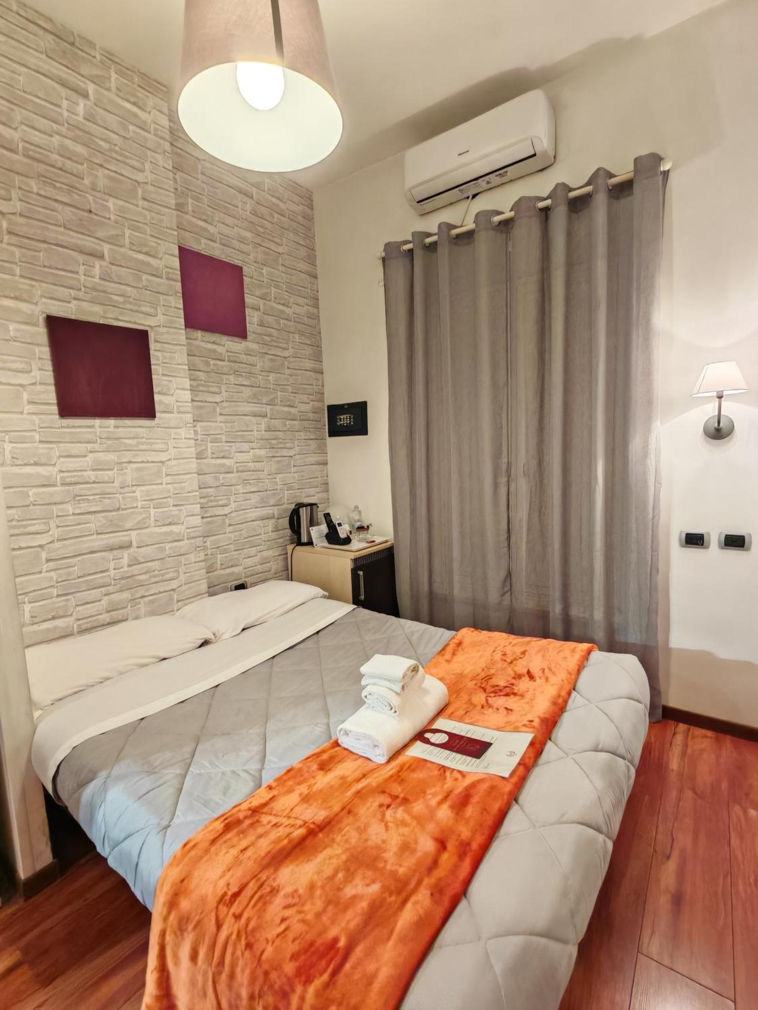 Ad 111 Coladirienzo - By Ad * Rome
