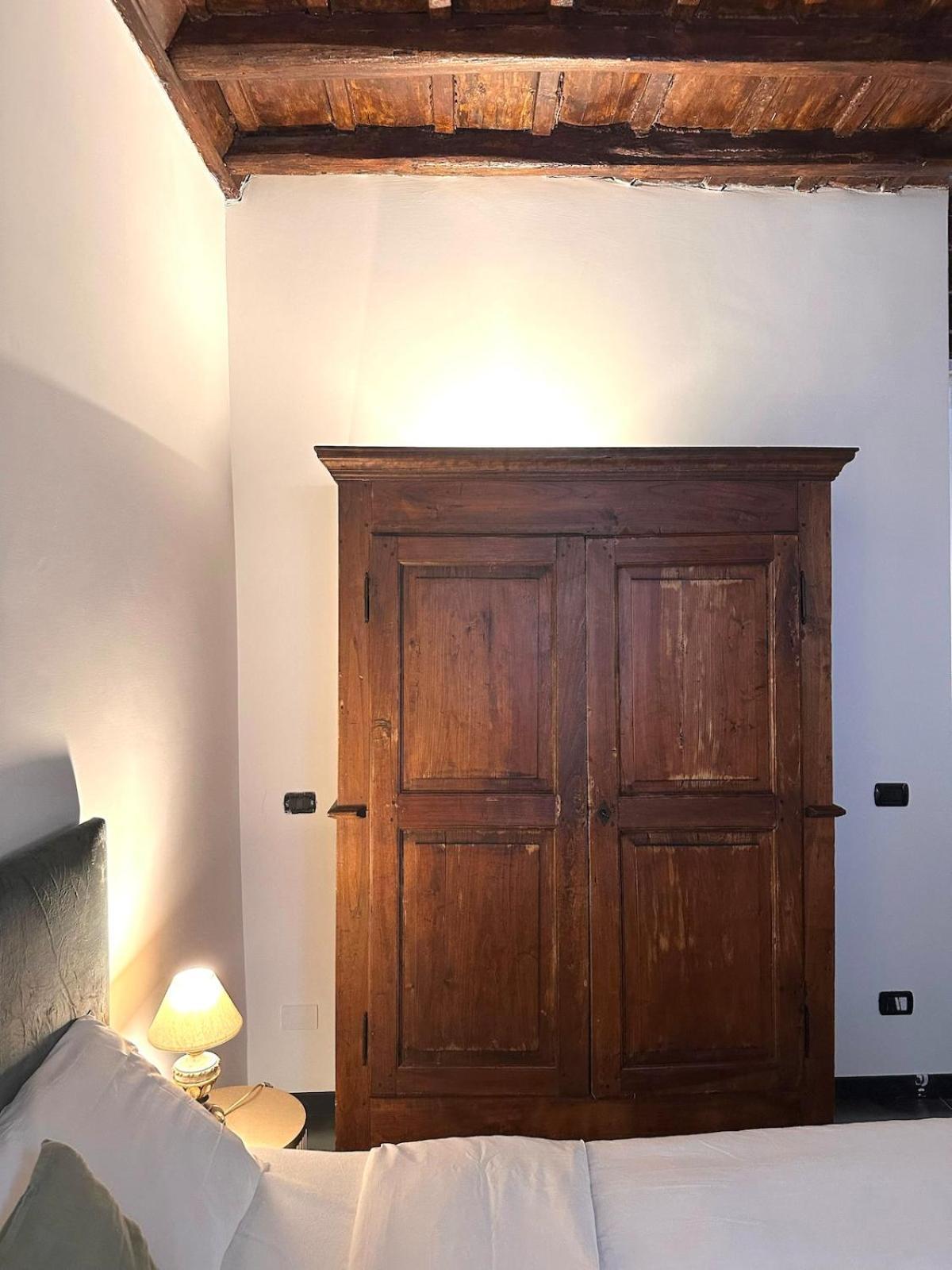 Elegant In Rome's Historic Center Apartment