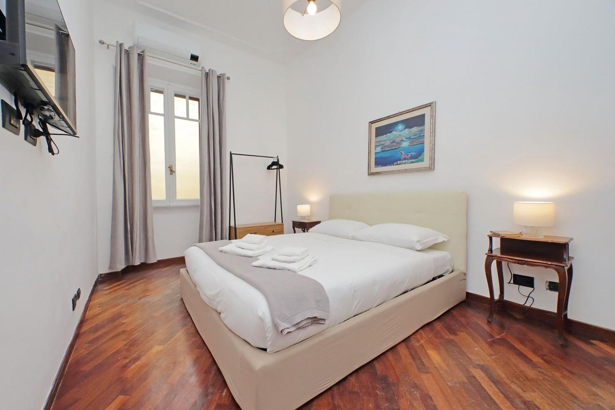 4bnb - Giant Giuliana Vatican Museum Apartment *