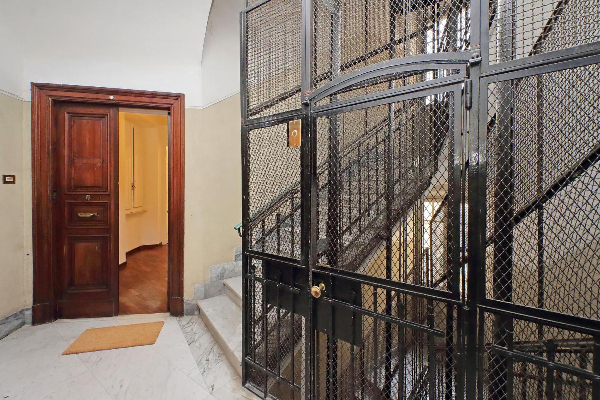 4bnb - Giant Giuliana Vatican Museum * Rome