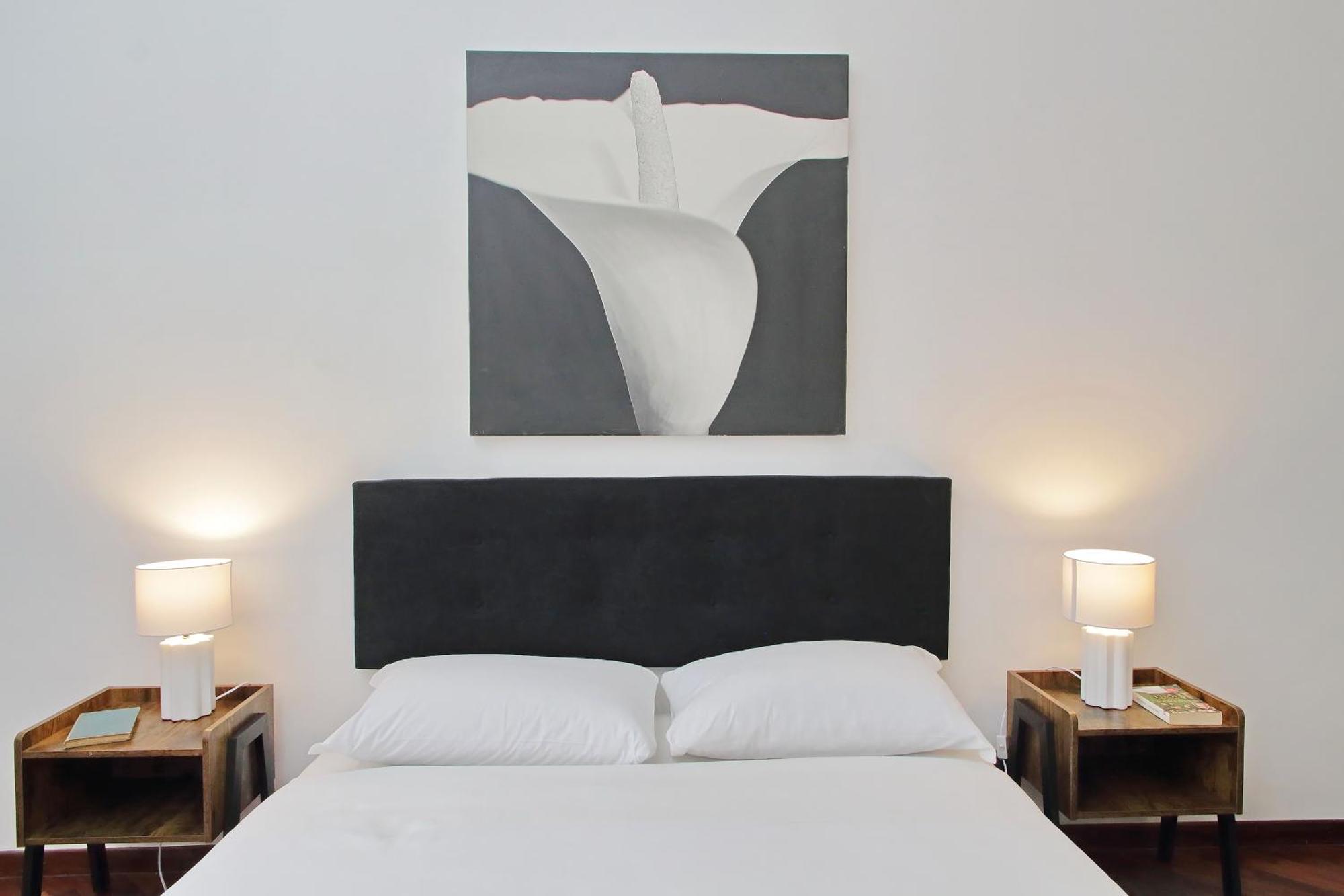 4bnb - Giant Giuliana Vatican Museum Apartment *