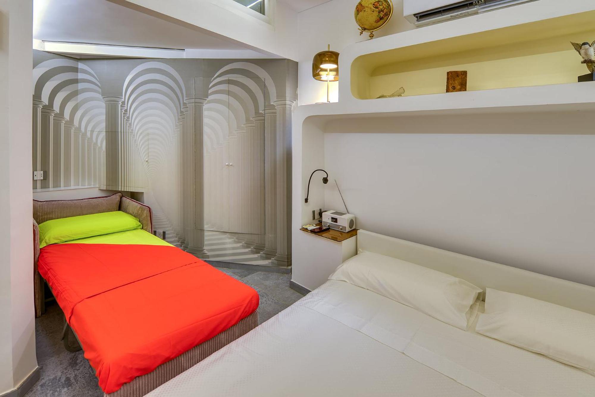 Exclusive Retreat Between History And Comfort Apartment Rome