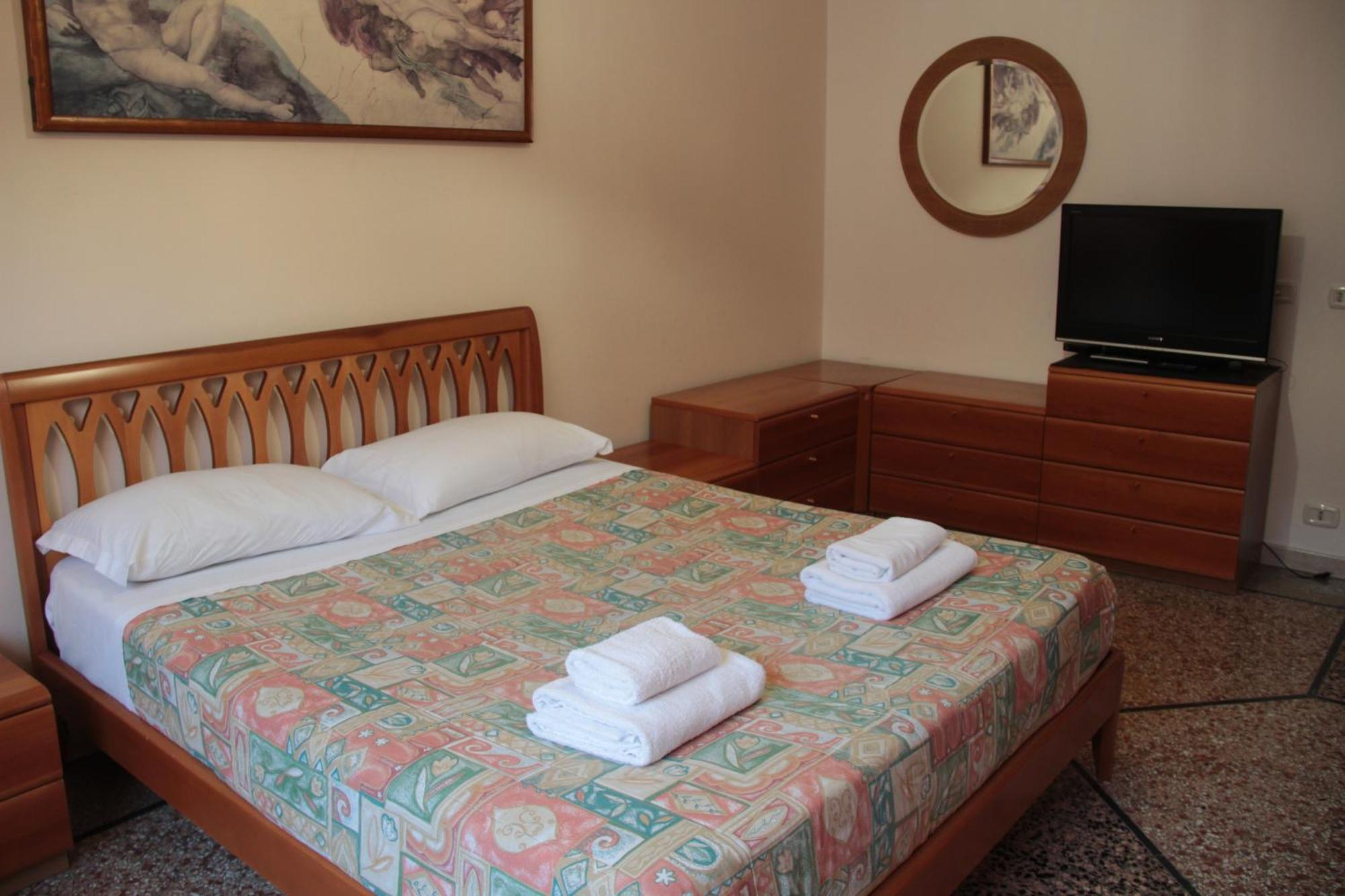 Apartment Dimora Re Di - *