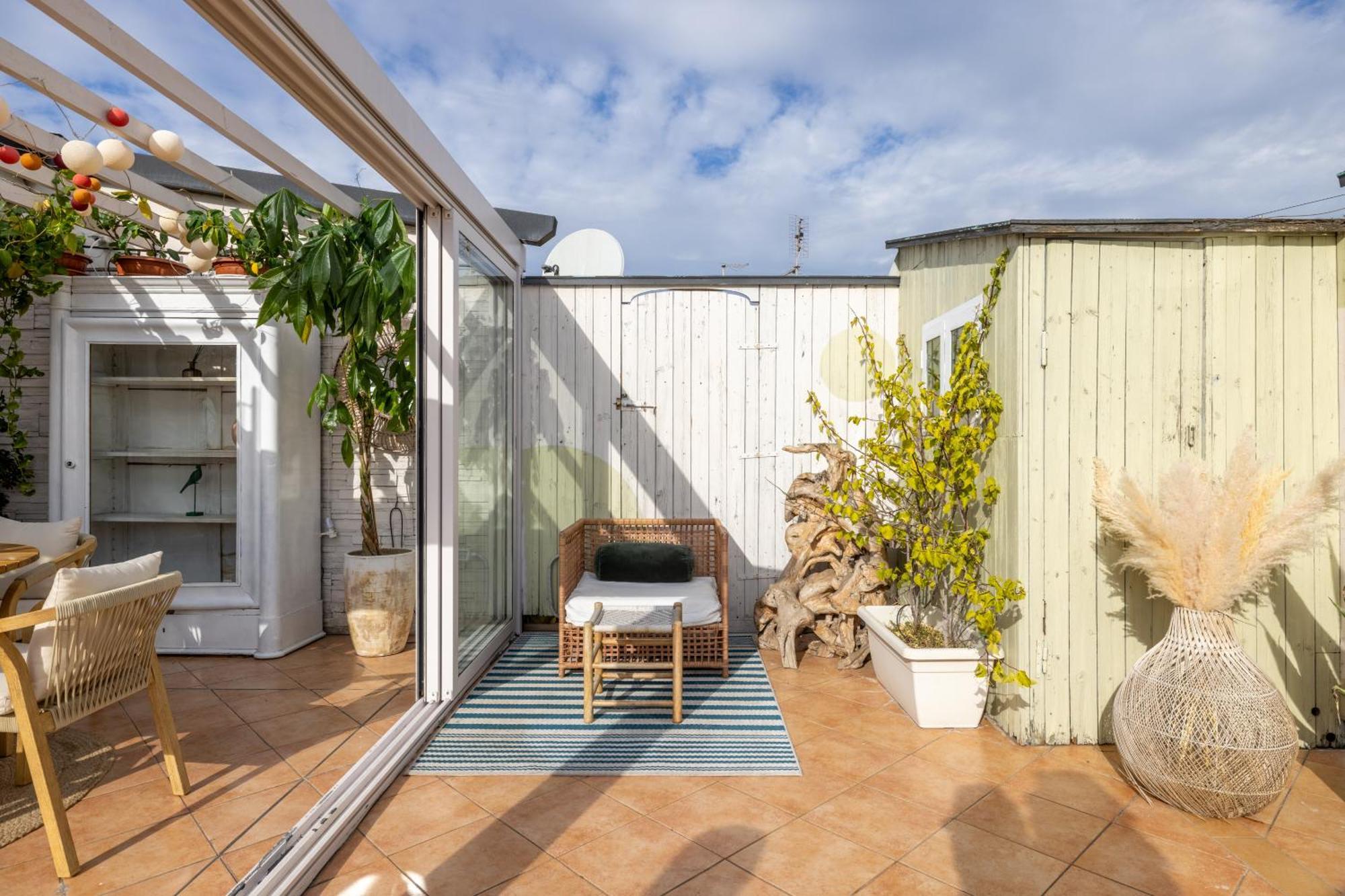 Aria Penthouse & Garden Appartement *
