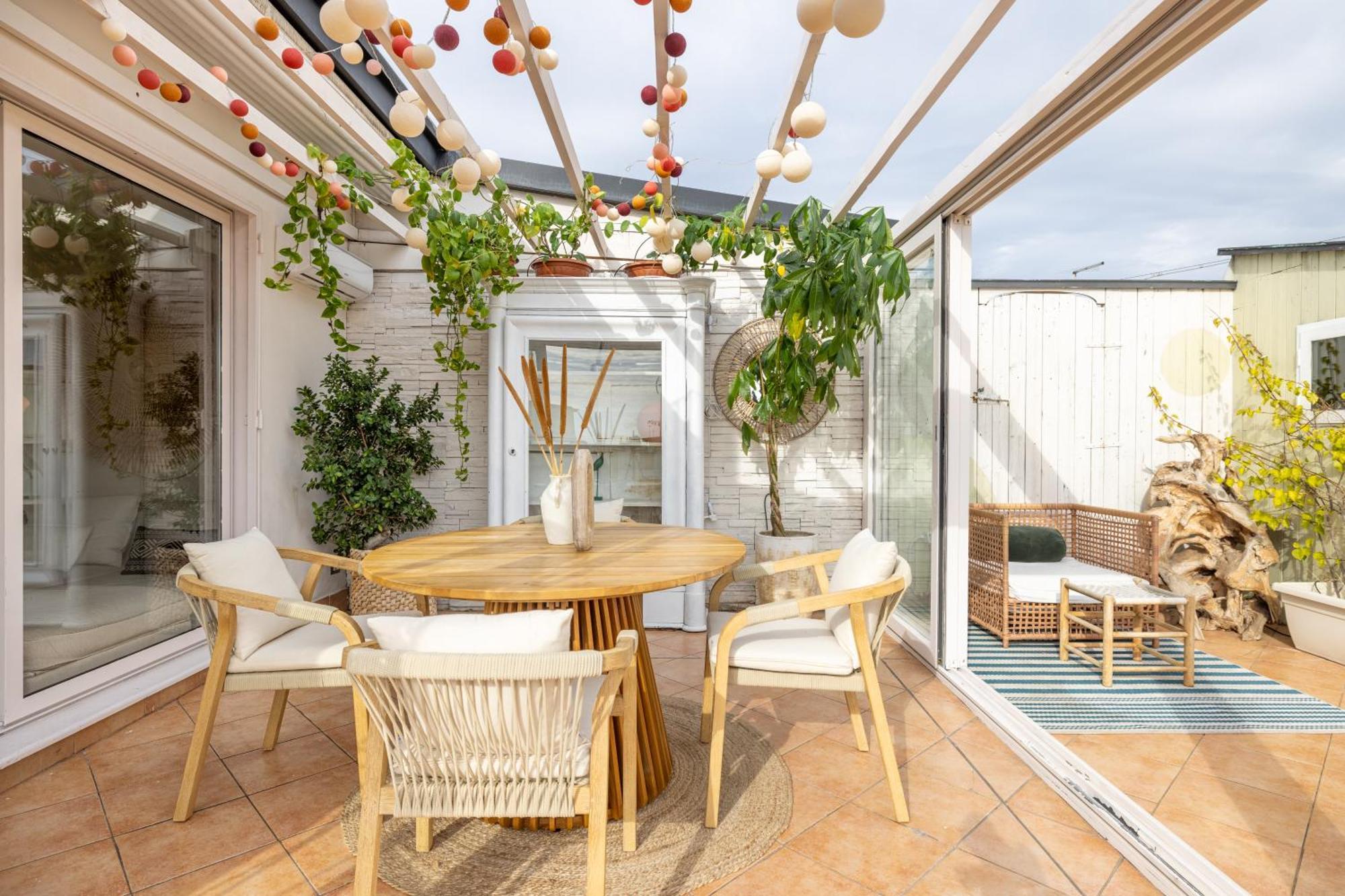 Aria Penthouse & Garden *