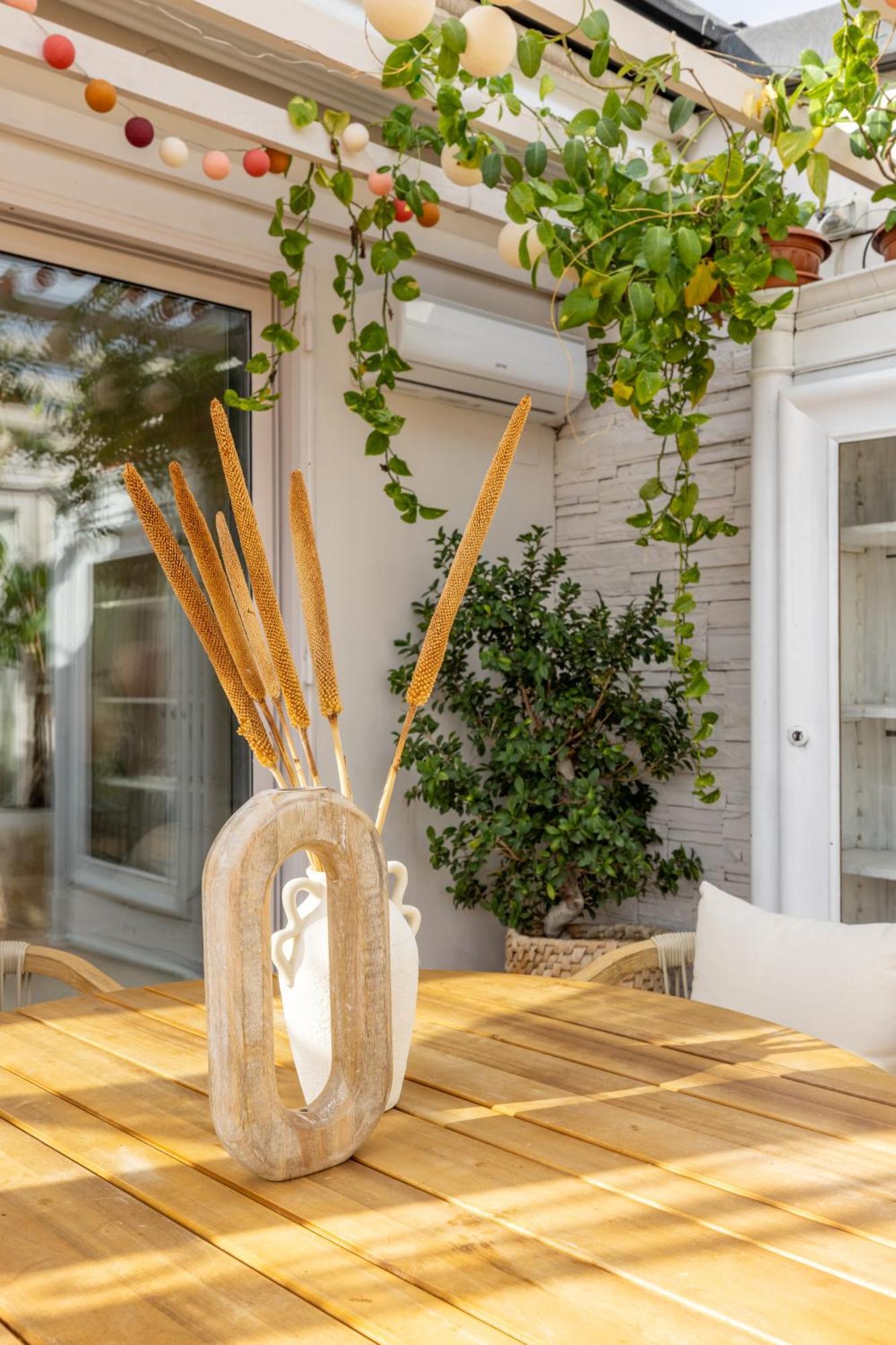 Aria Penthouse & Garden Appartement *