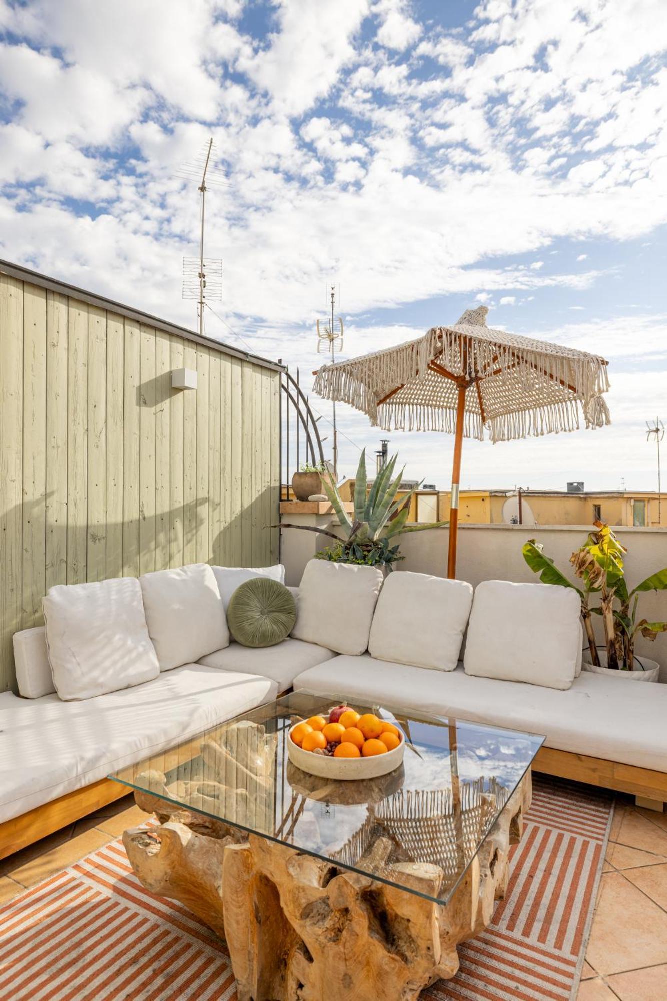 Aria Penthouse & Garden *