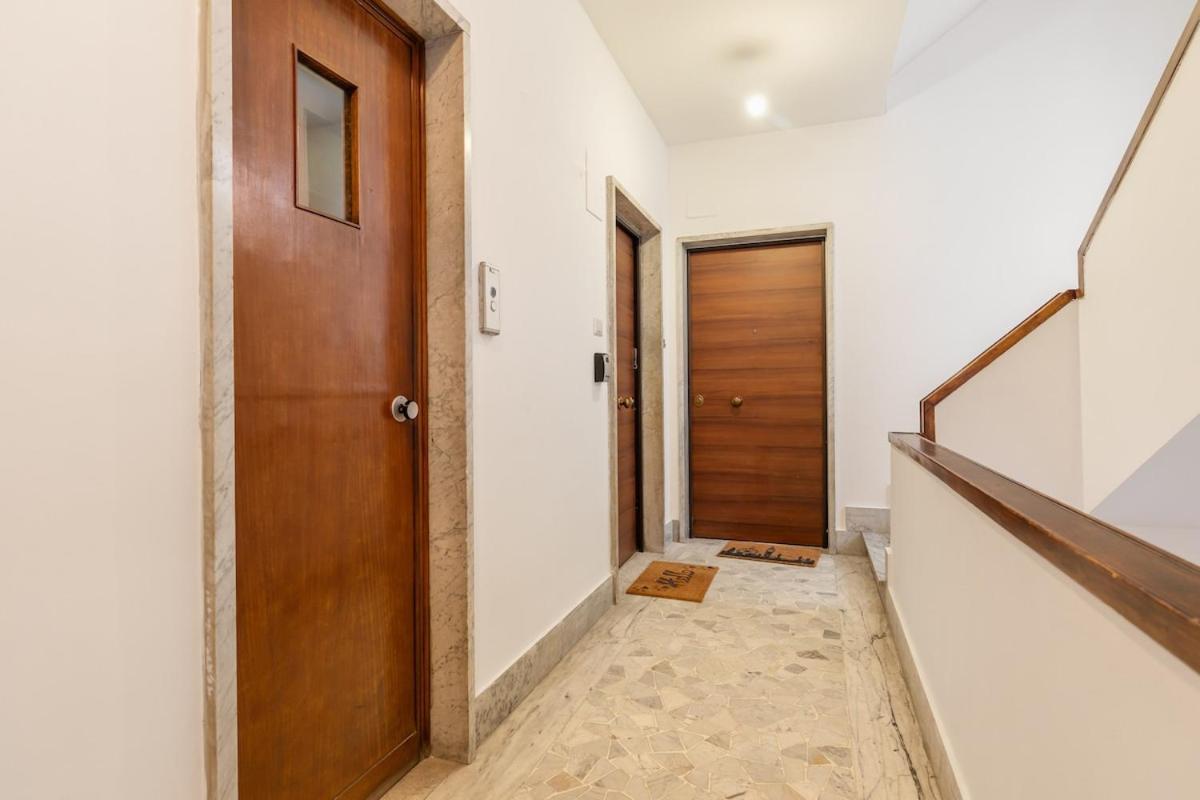 Design Apartment, Near Tiburtina Station Apartment Rome