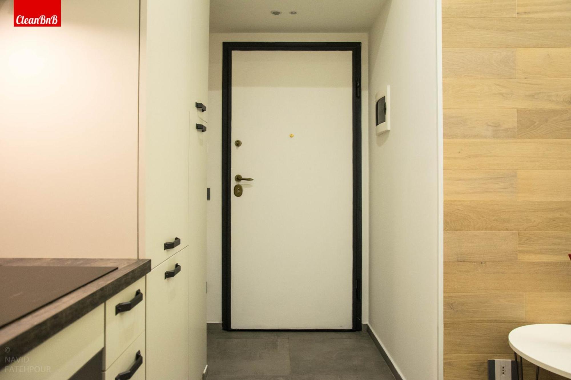 Largo Leopardi Modern Apartment