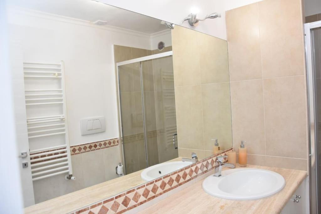 Appartement In Certosa Pigneto - Parcheggio Privato Incluso *