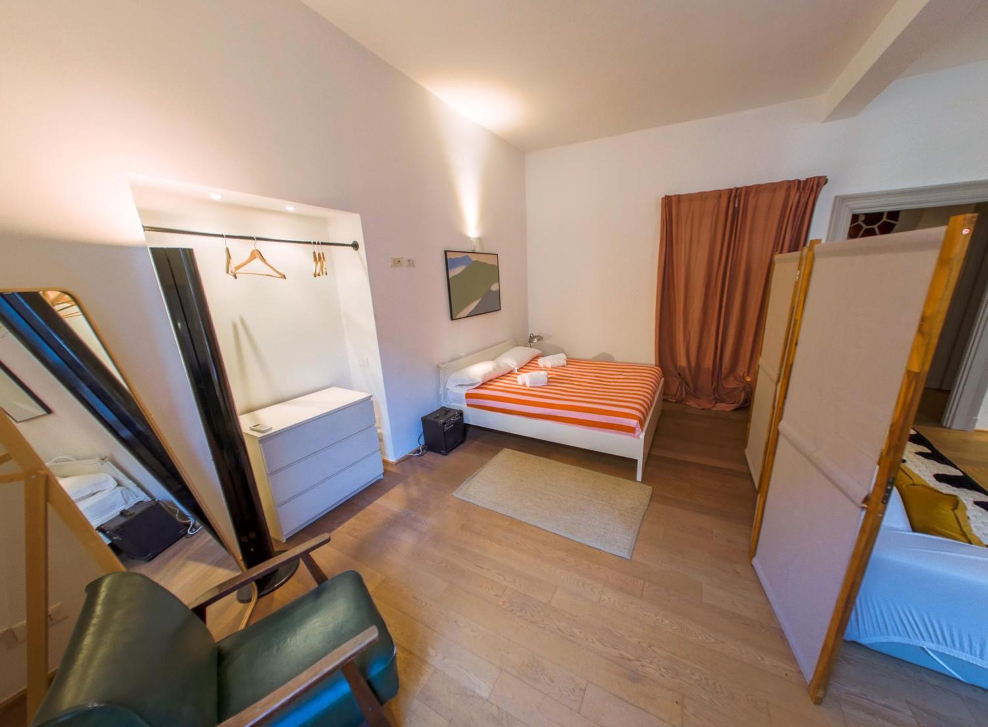 Apartamento Pop In The Heart Of Trastevere 4 Guests *