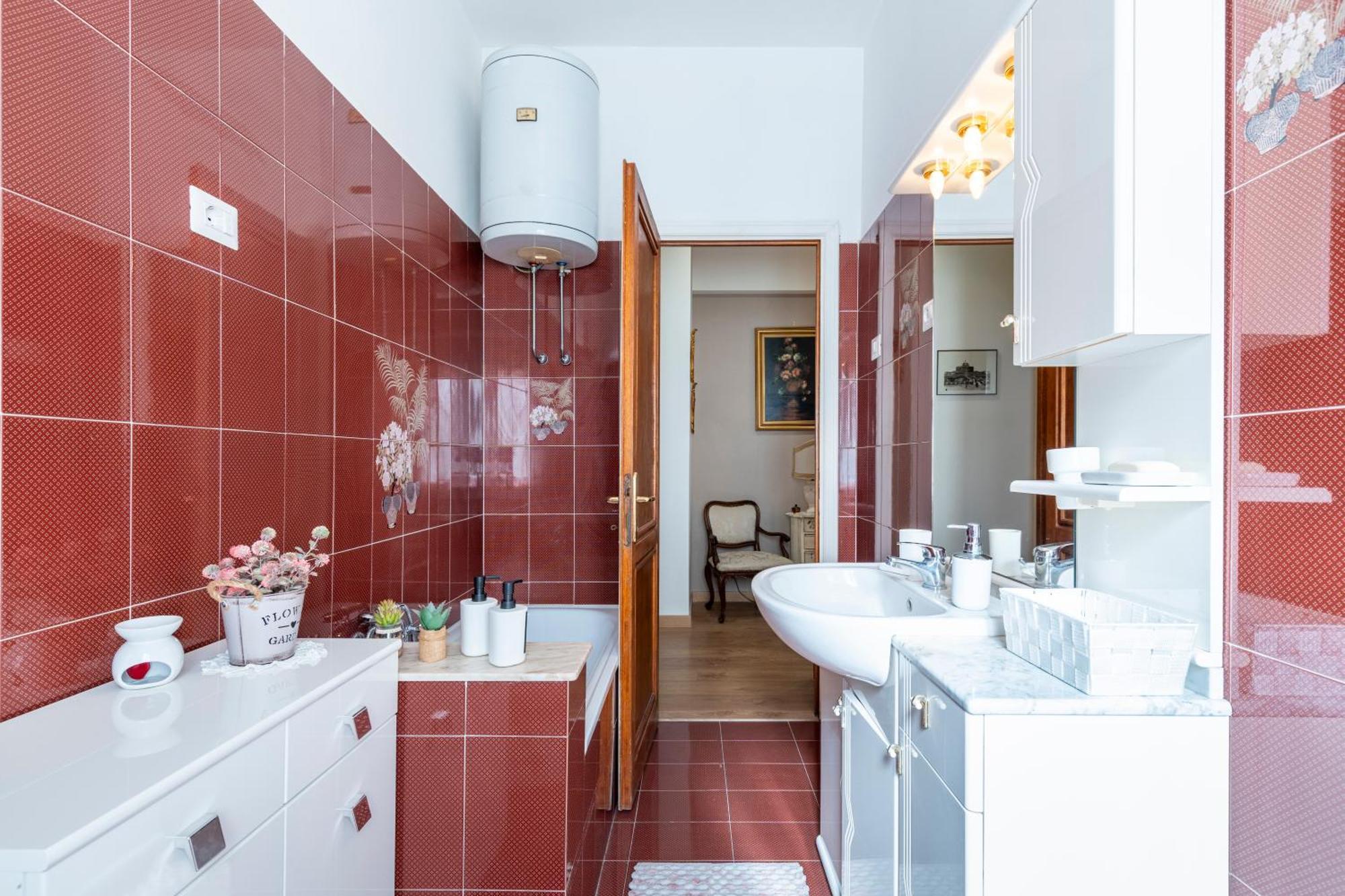 Charming Battistini Apartment Rome