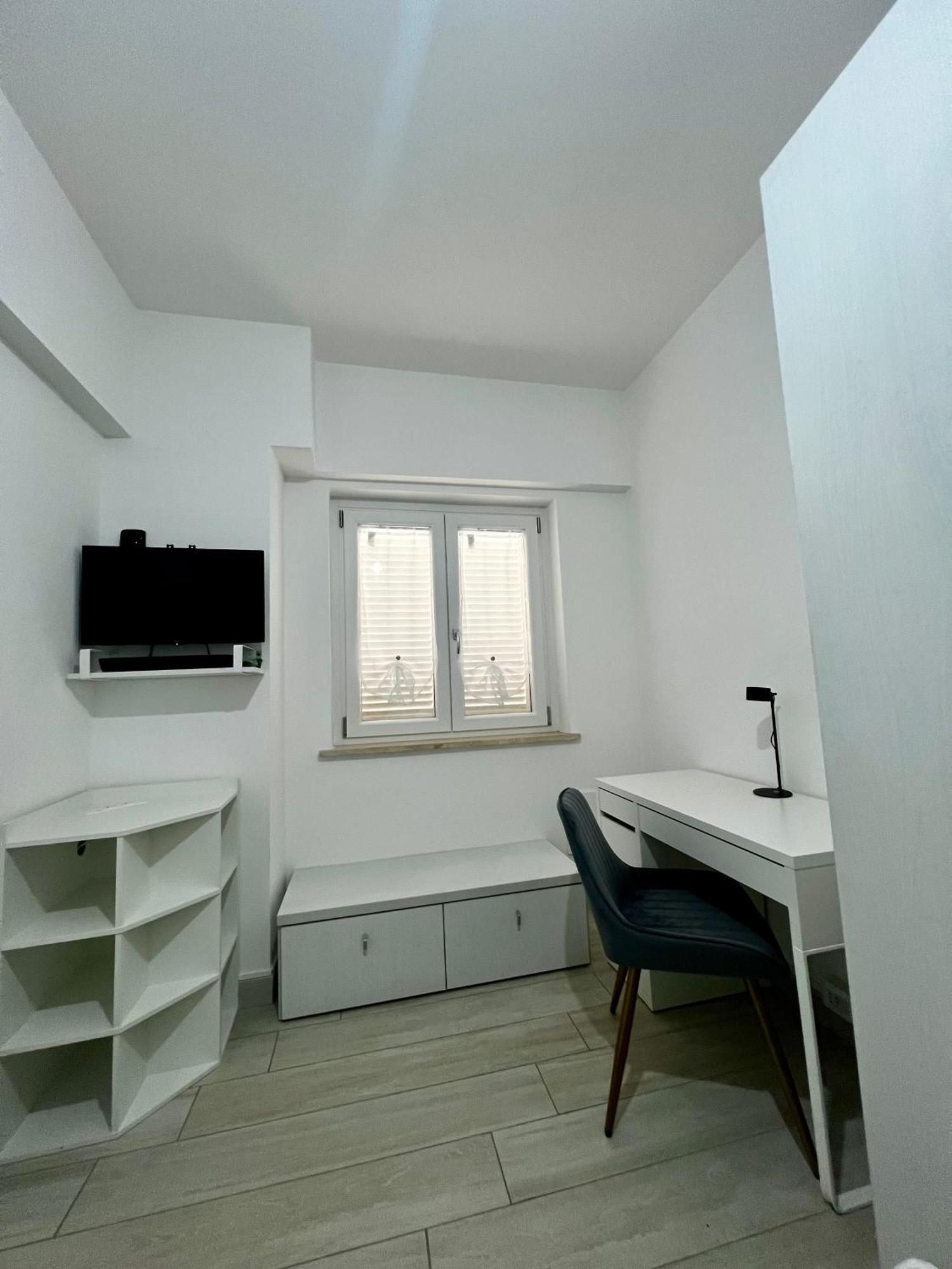 Elegant & Spacious 2br 2ba Unit With Private Patio Appartement *
