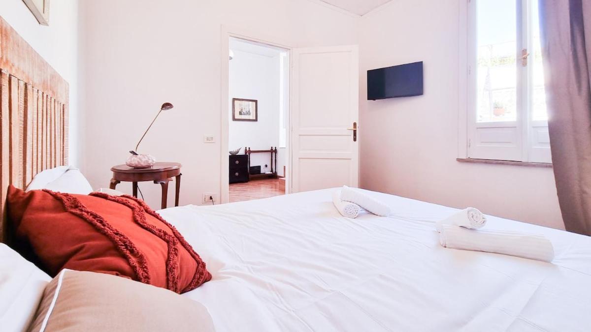Luxury Penthouse With Terrace By Spanish Steps Rome