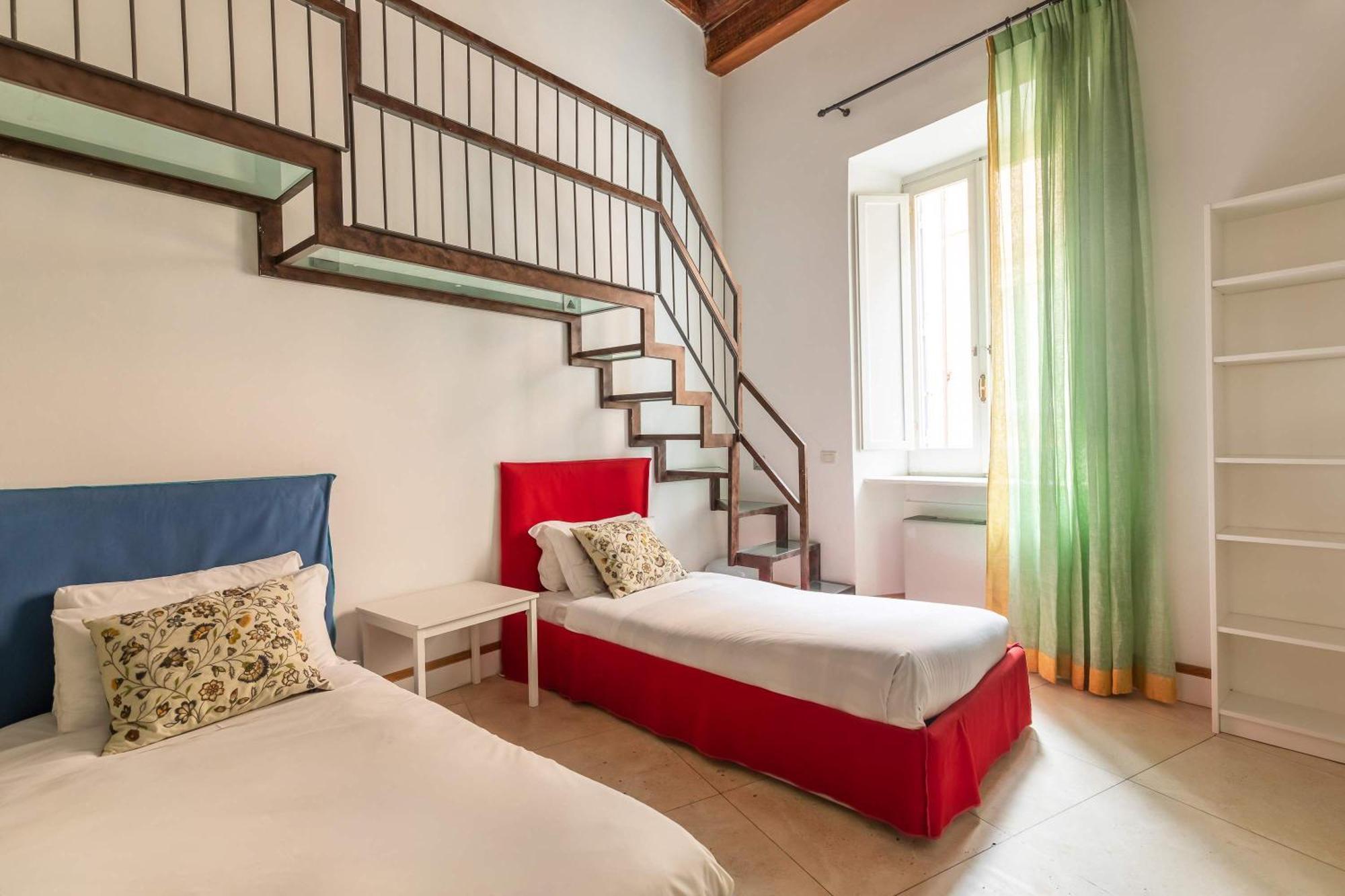 Navona Stylish - Up To 5 People