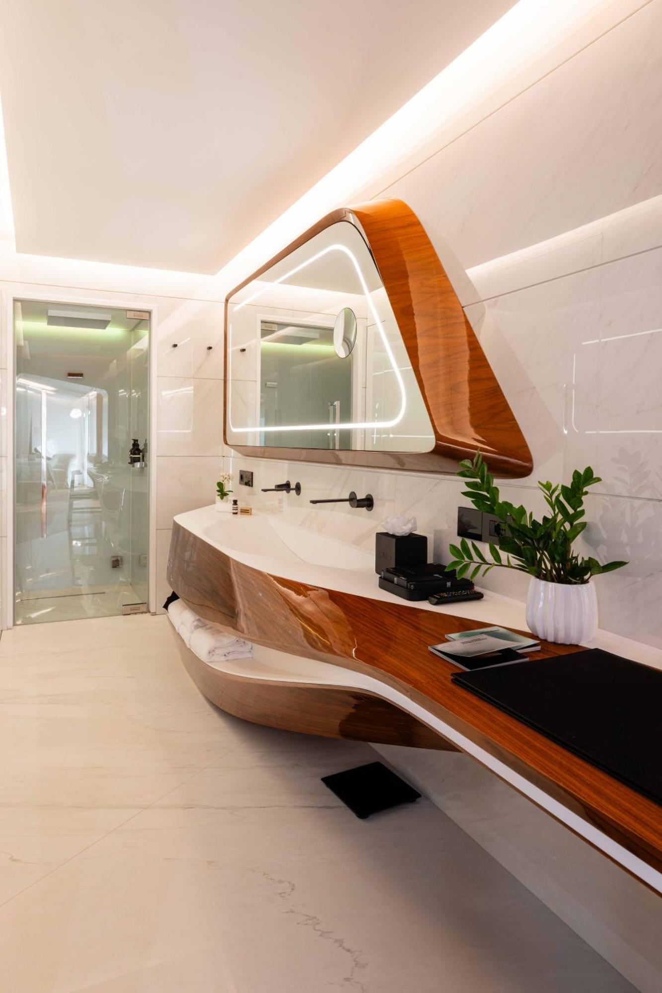 Hotel Romeo 5*