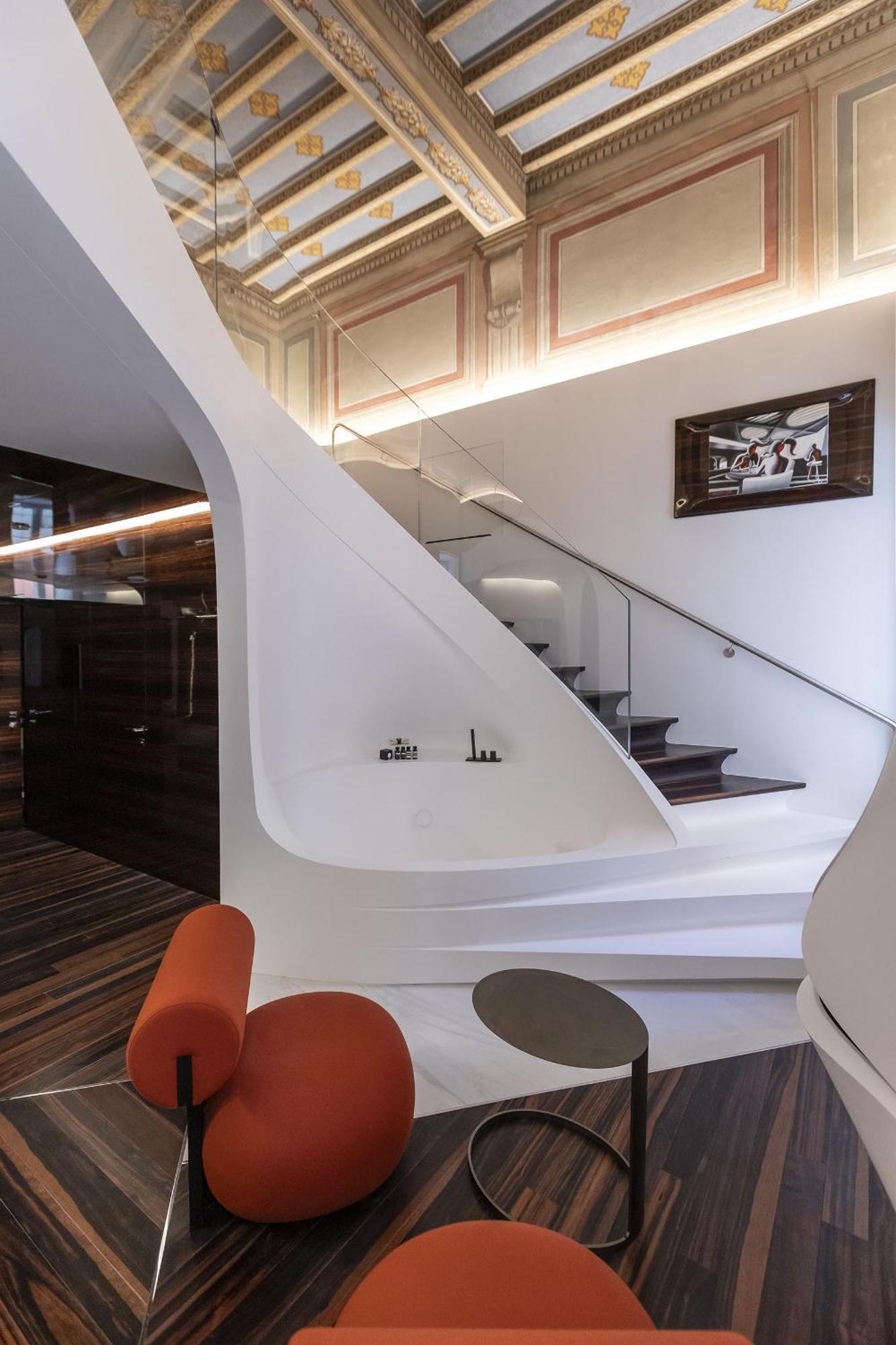 Romeo Hotel