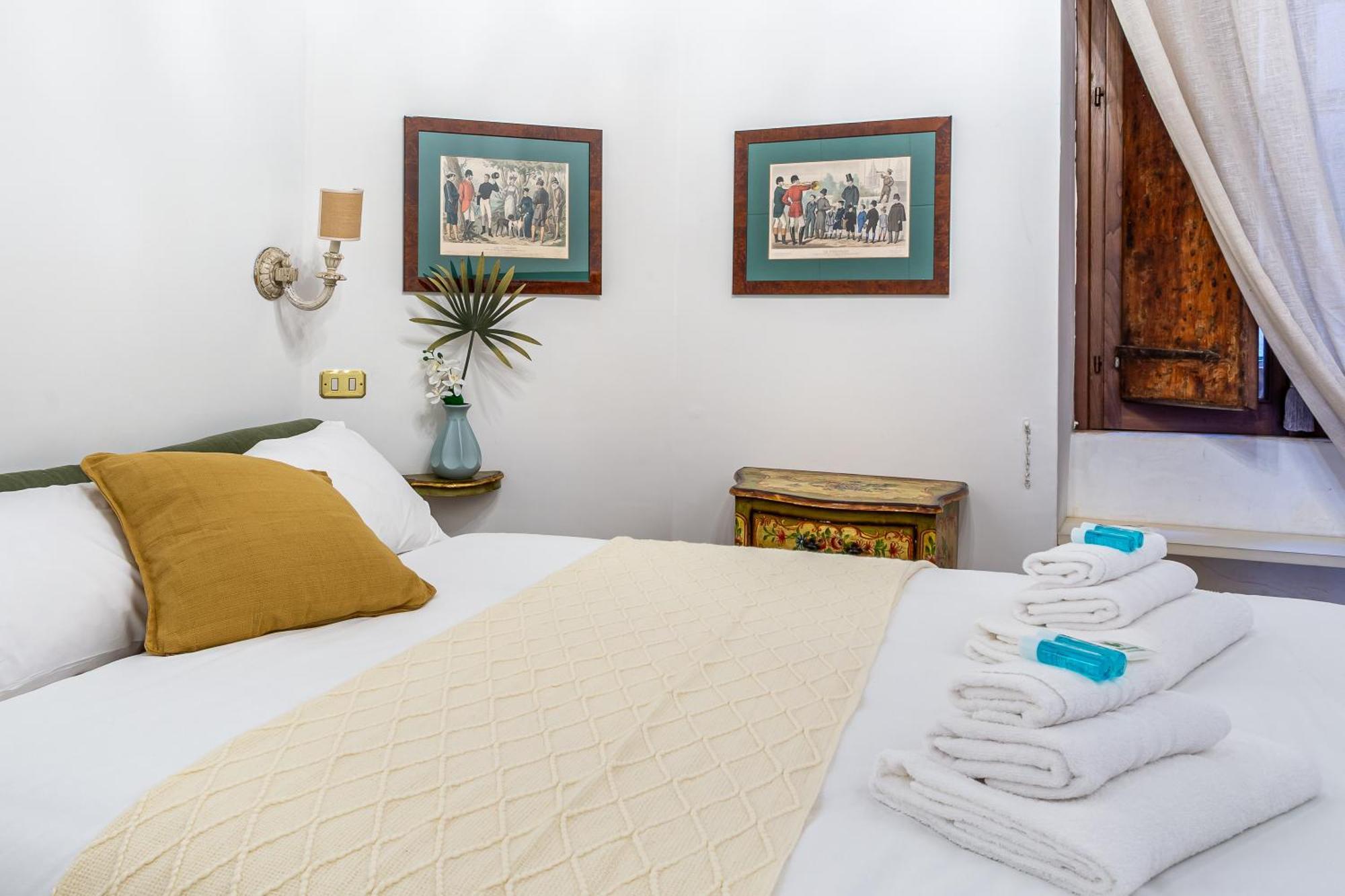 Apartment Iflat A Vintage Gem Near Piazza Navona