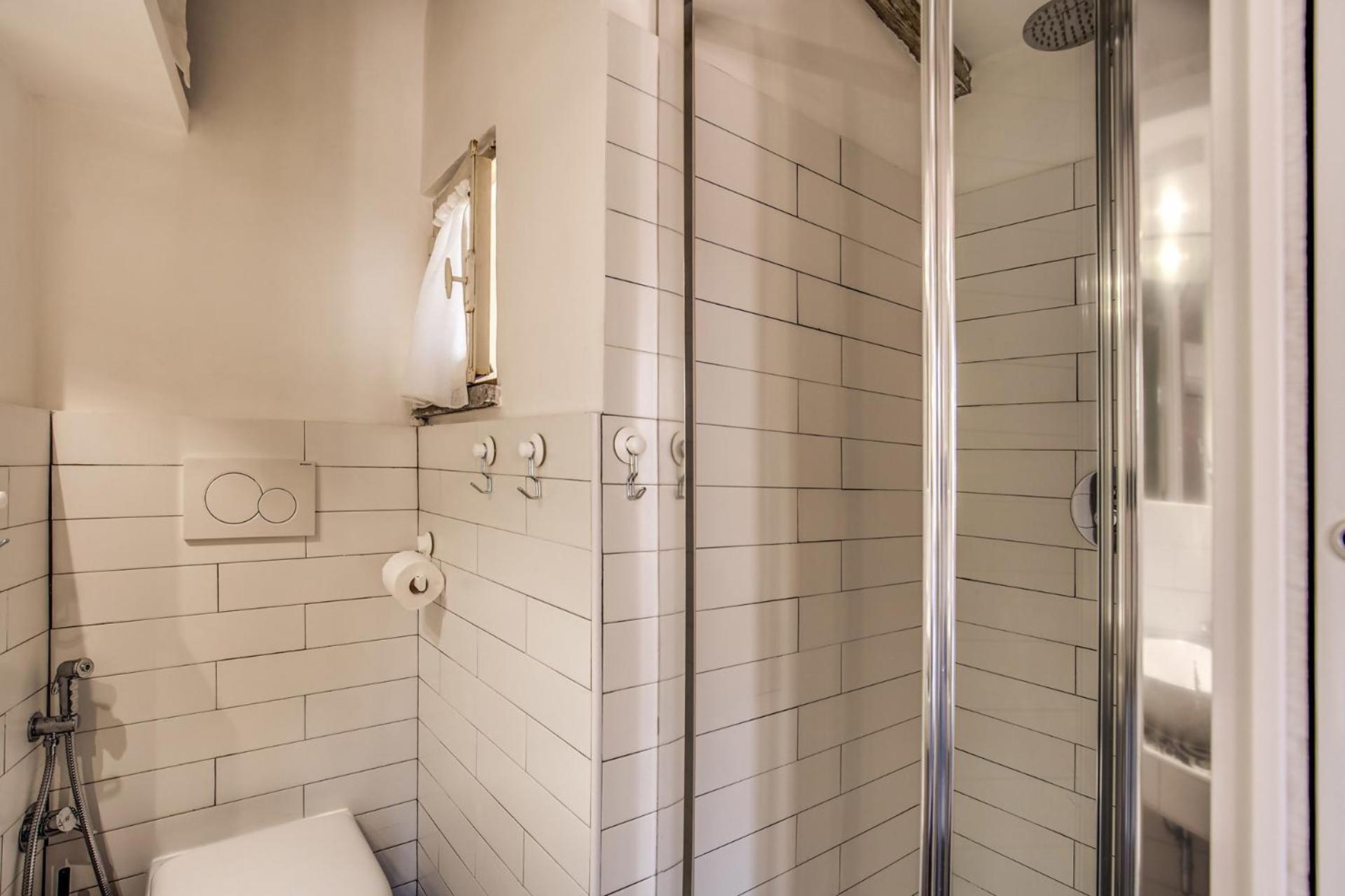 Apartment Attic With Terrace By Trevi Fountain Rome