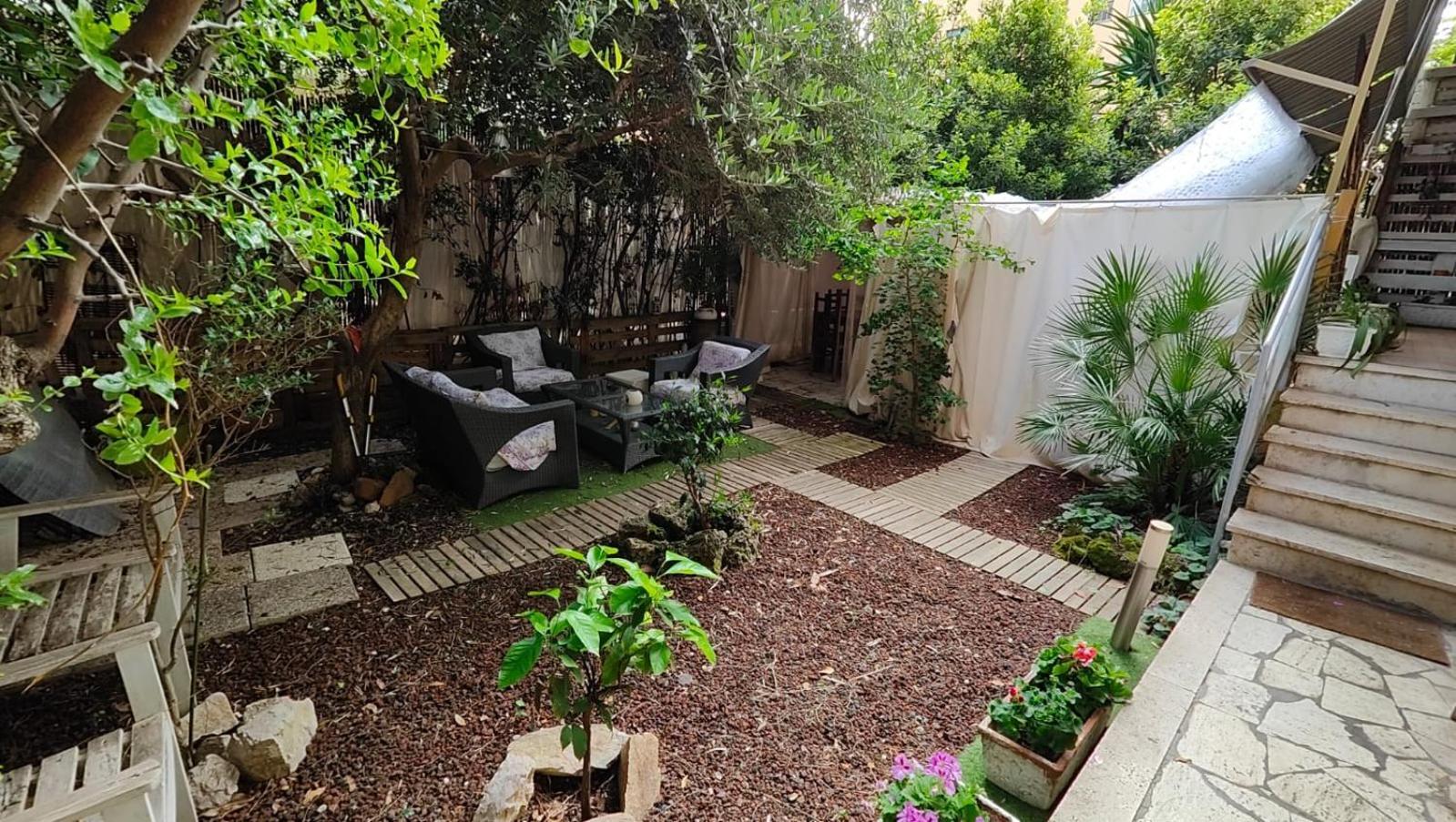 Garden Casa Kangen * Rome