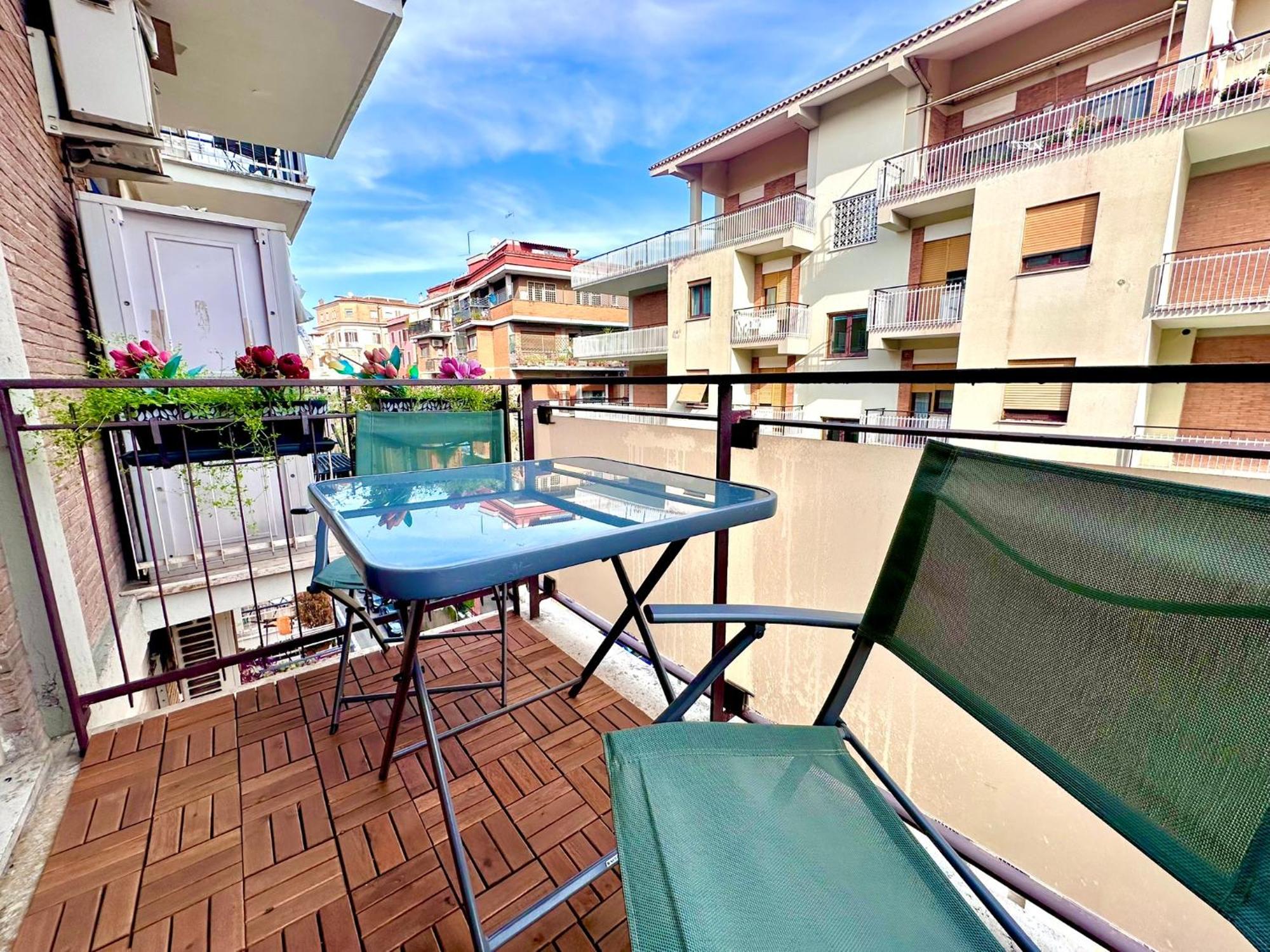 Apartment Vatican Glamorous At Passeggiata Del Gelsomino - Free Parking, 4 Guests, - Jubilee Ideal Rome