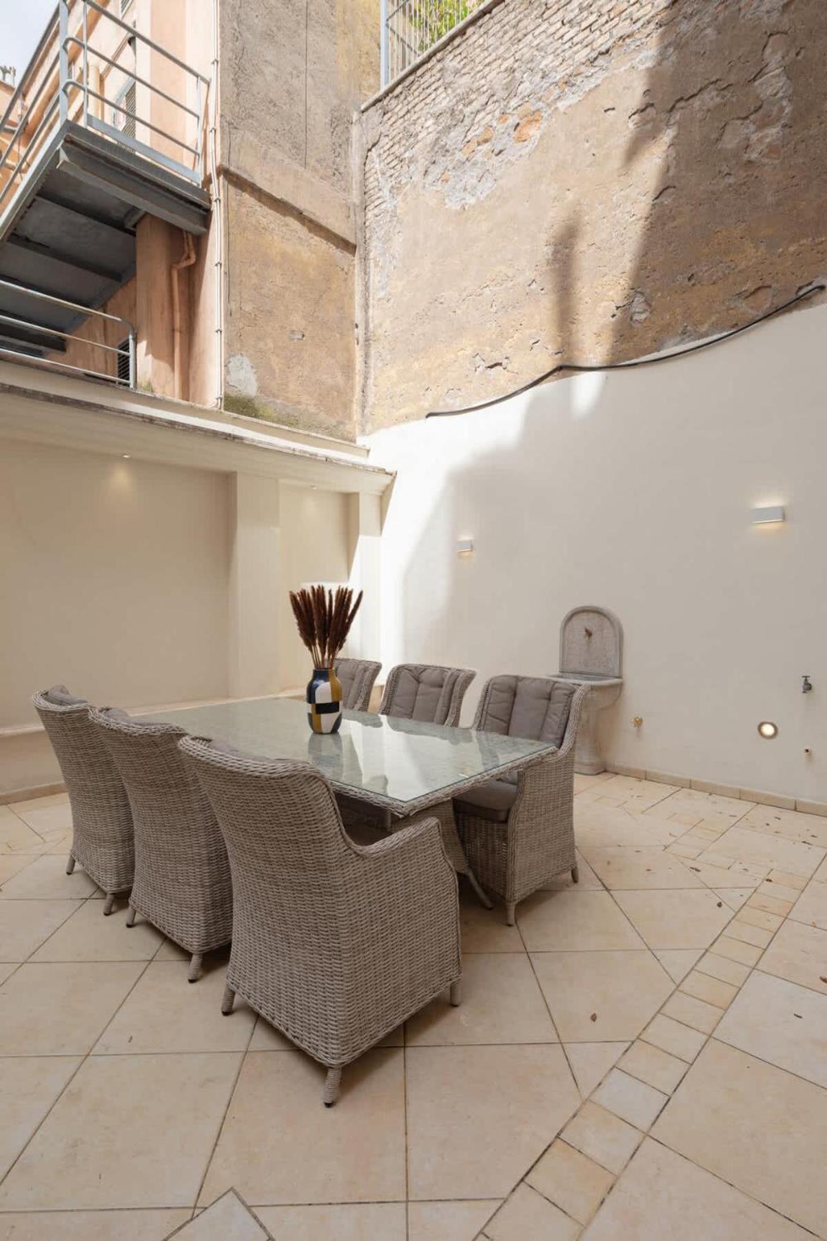 Via Vespasiano Private Apartment Rome