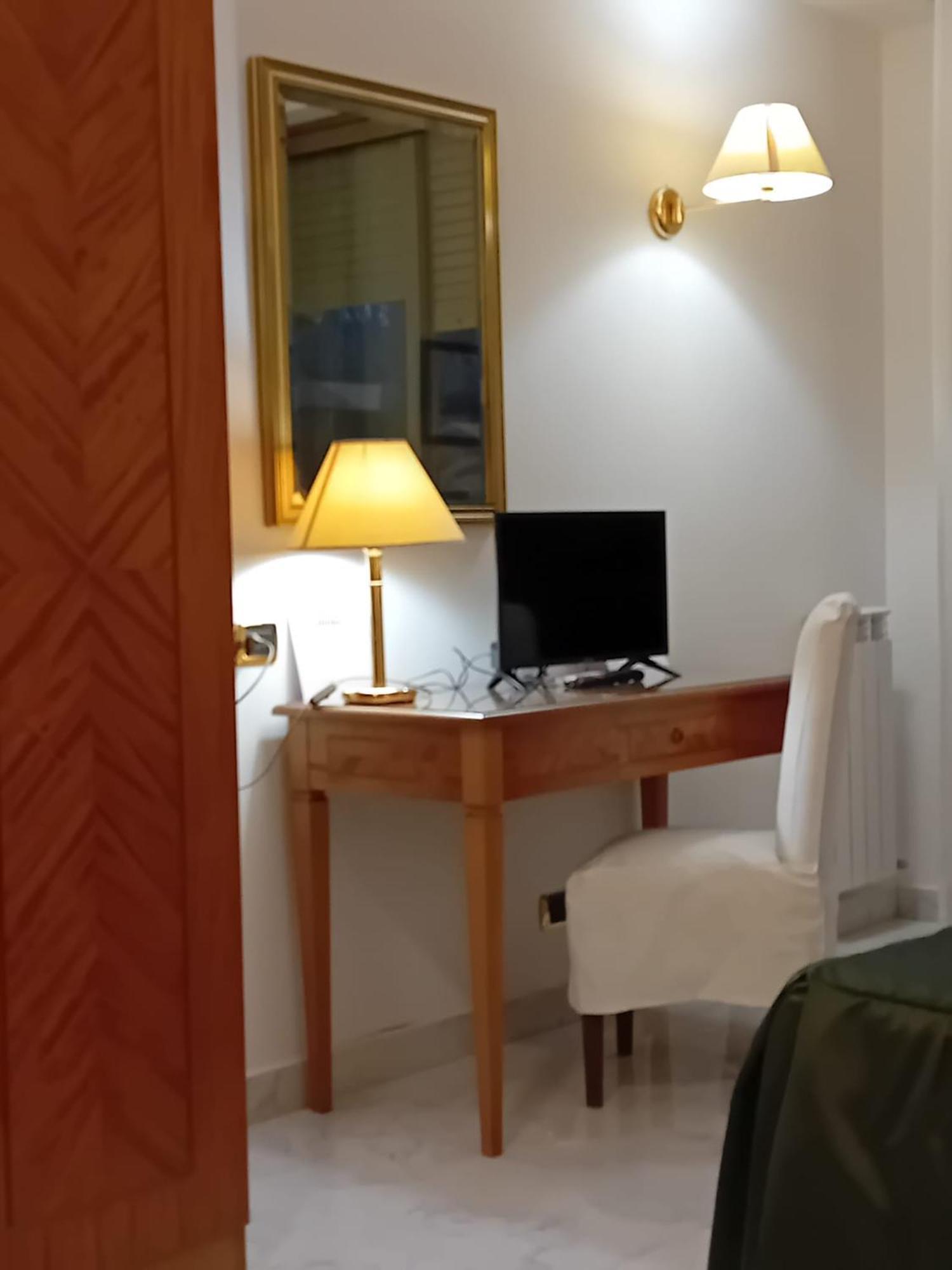 Monolocale Metro A Cornelia Appartement