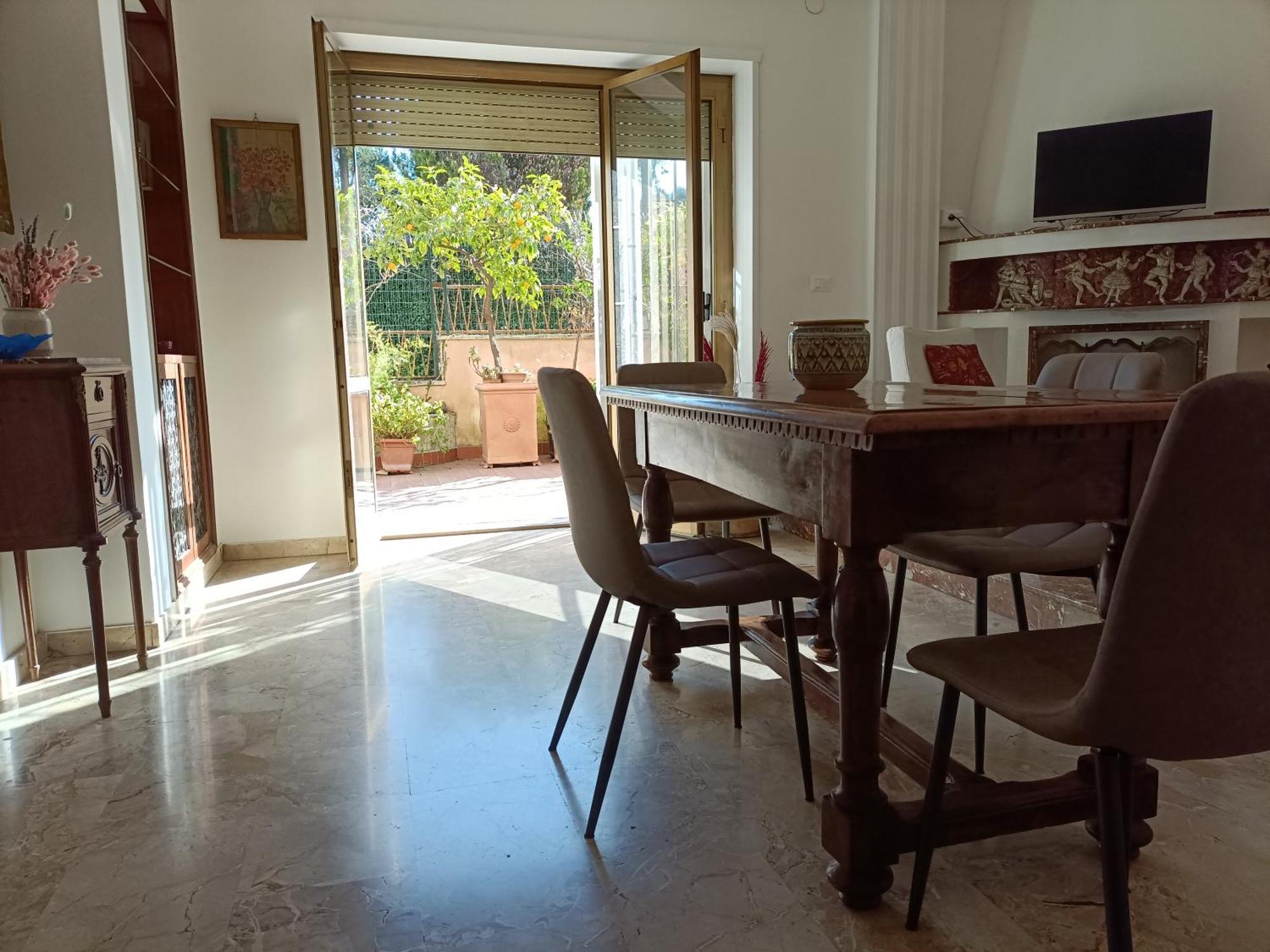 Vatican Treasure Garden Apartment *