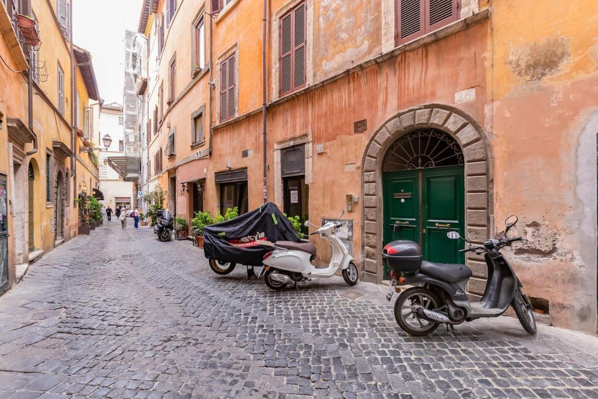 Beautiful Near Piazza Navona Rome