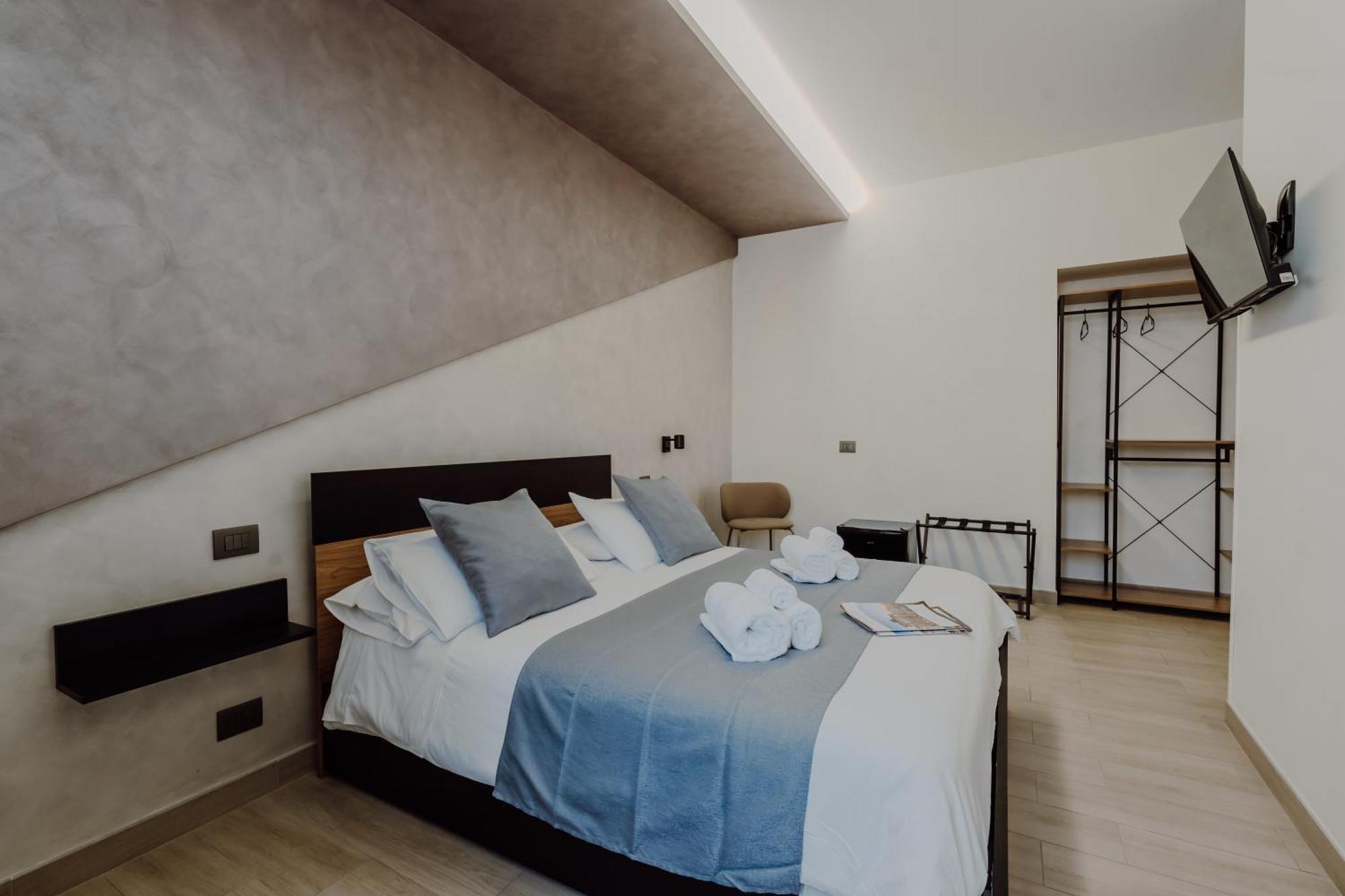 Domus Aeterna - Re Di Guest house