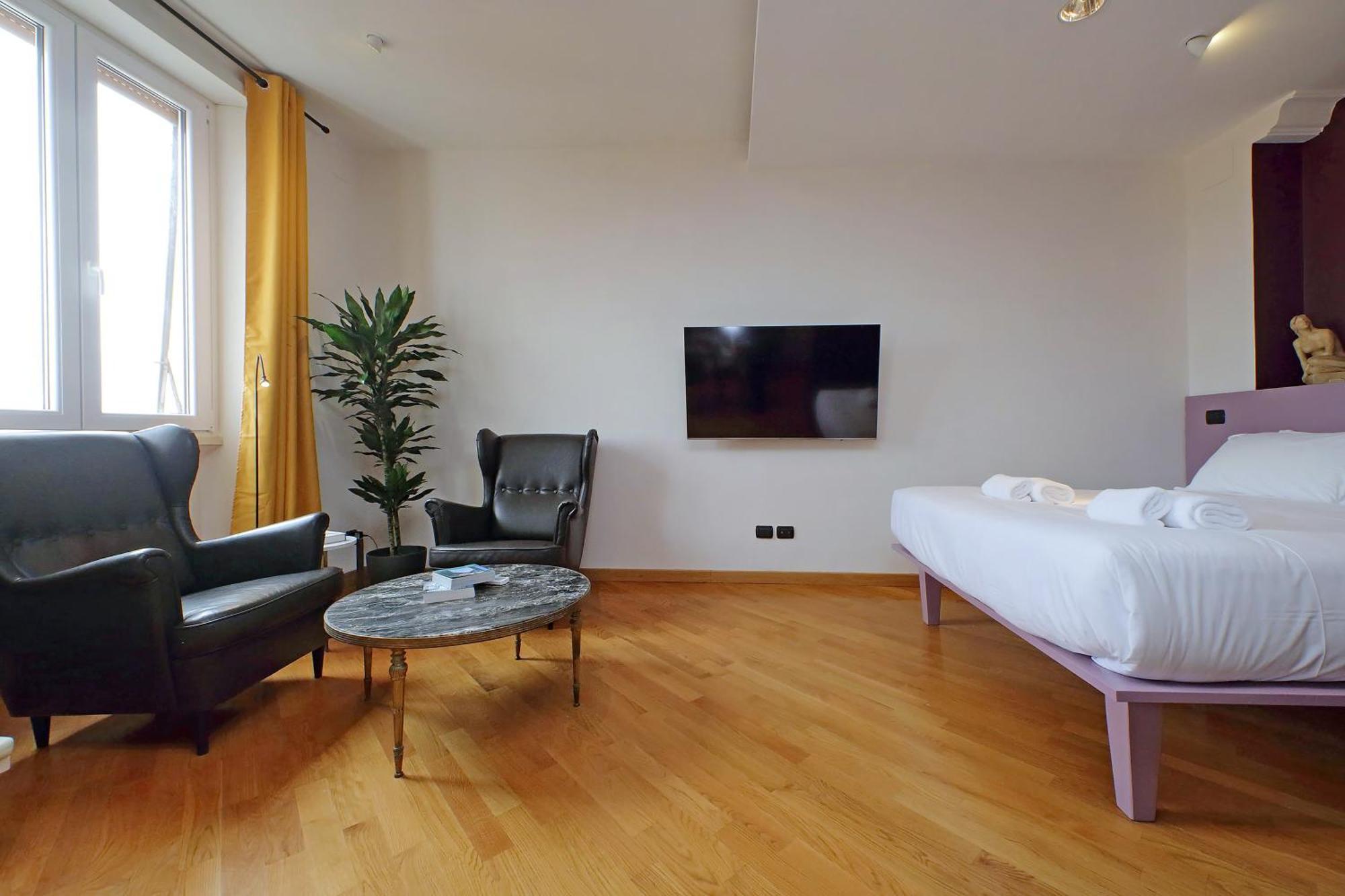 Apartment Suity I Monkeys *