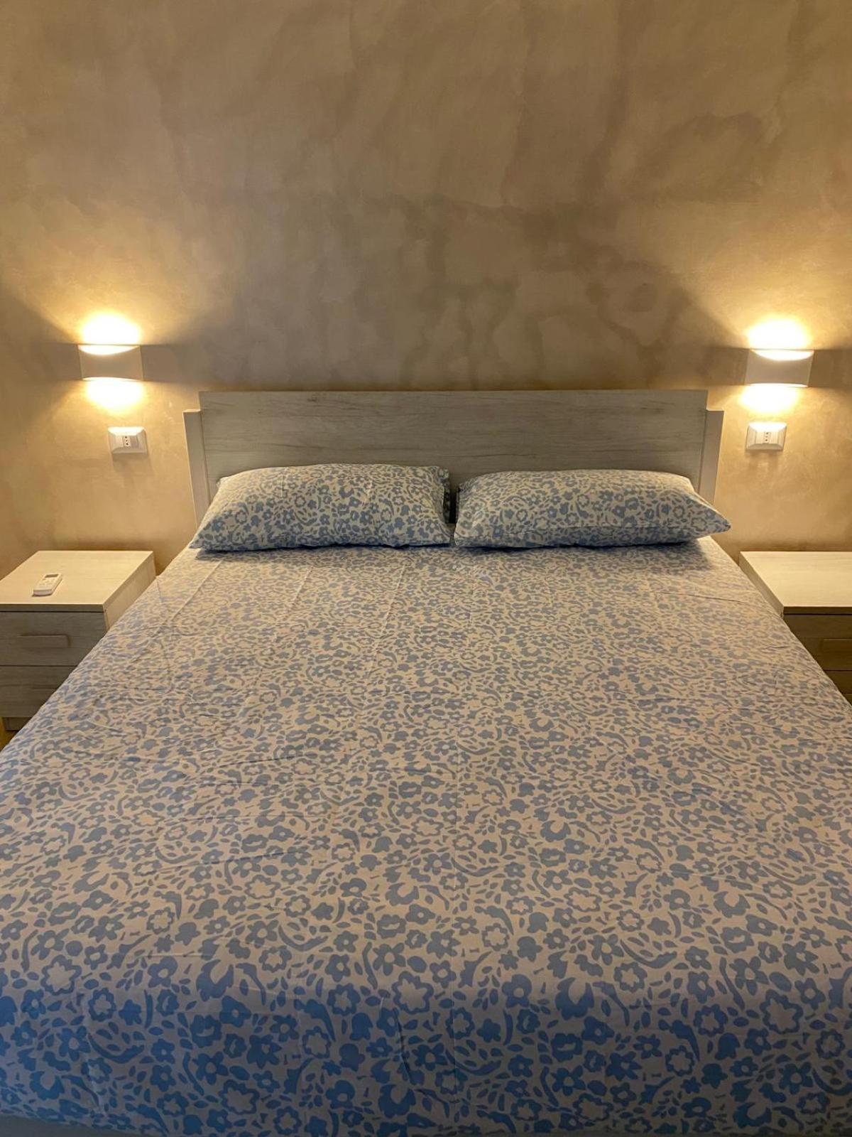 Guest house Youroominrome *