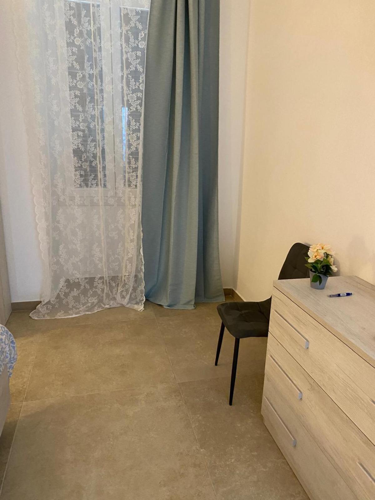 Youroominrome Guest house