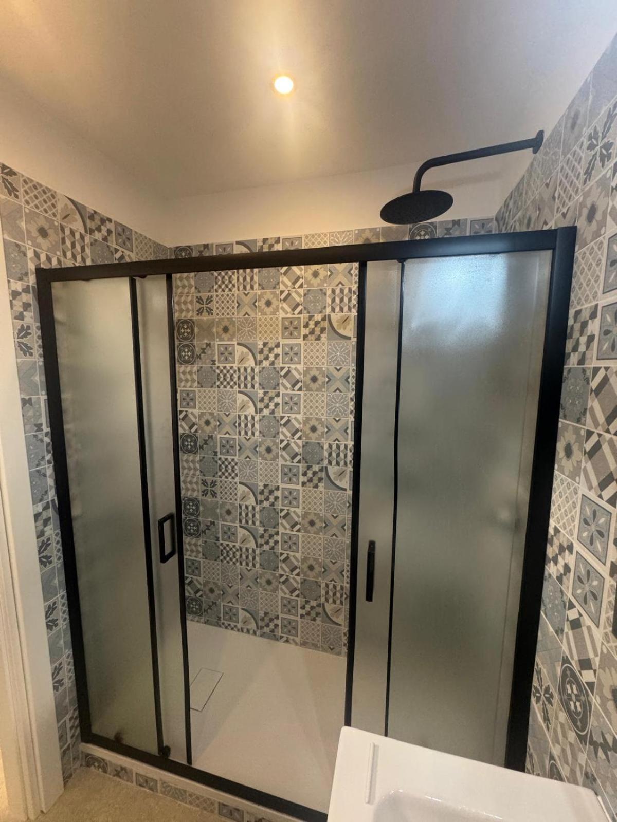 Guest house Youroominrome