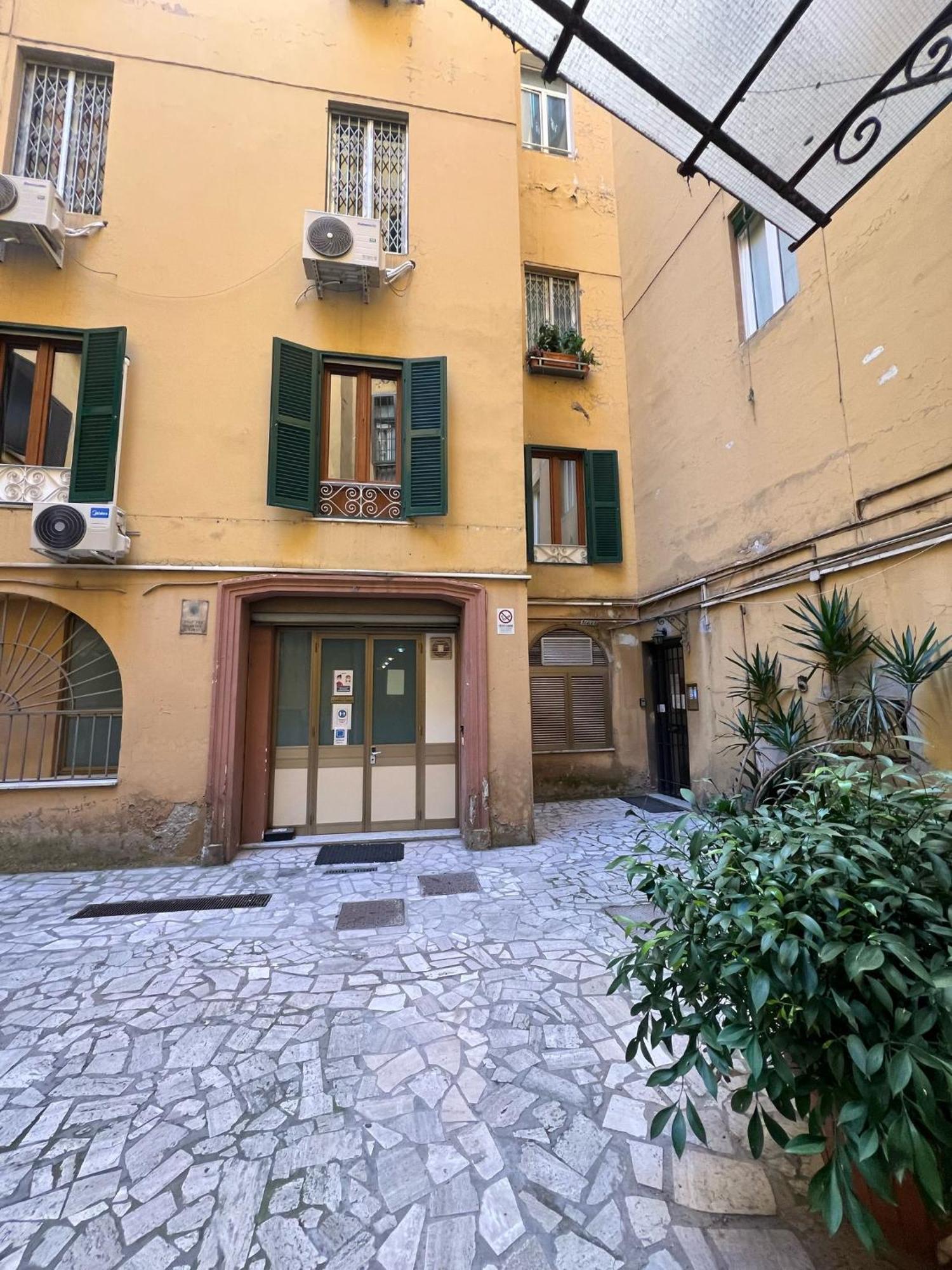 - Laterano 85 Rome