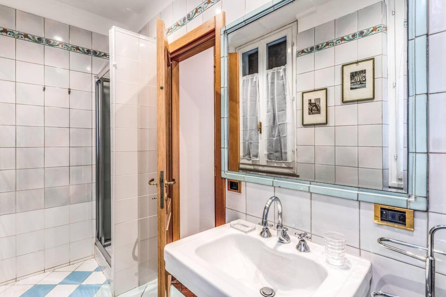Cozy Flat In Trevi Fountain Apartment *