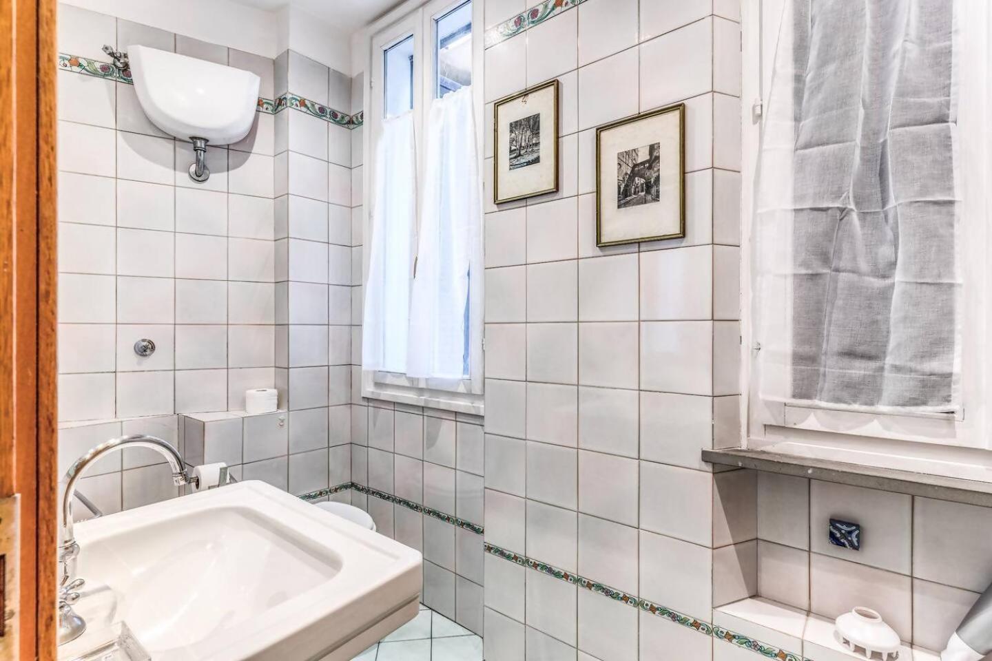 Cozy Flat In Trevi Fountain Apartment Rome