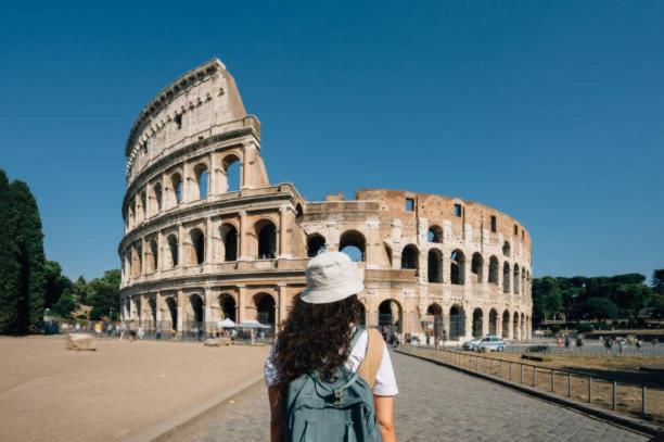 Life Is Colosseo Apartment Rome