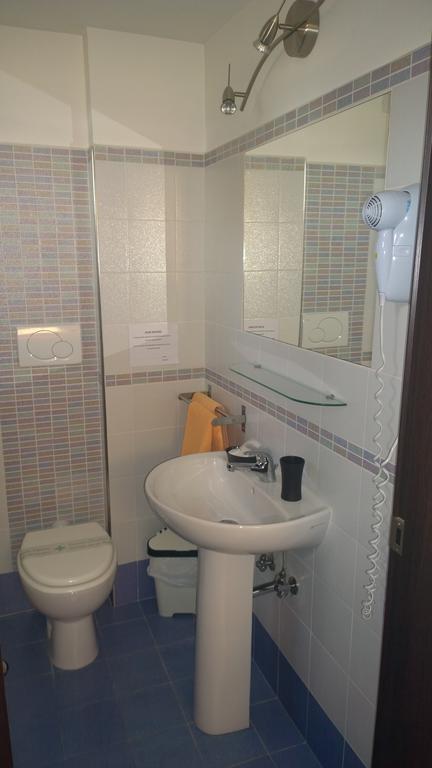 Almi Bed & Breakfast