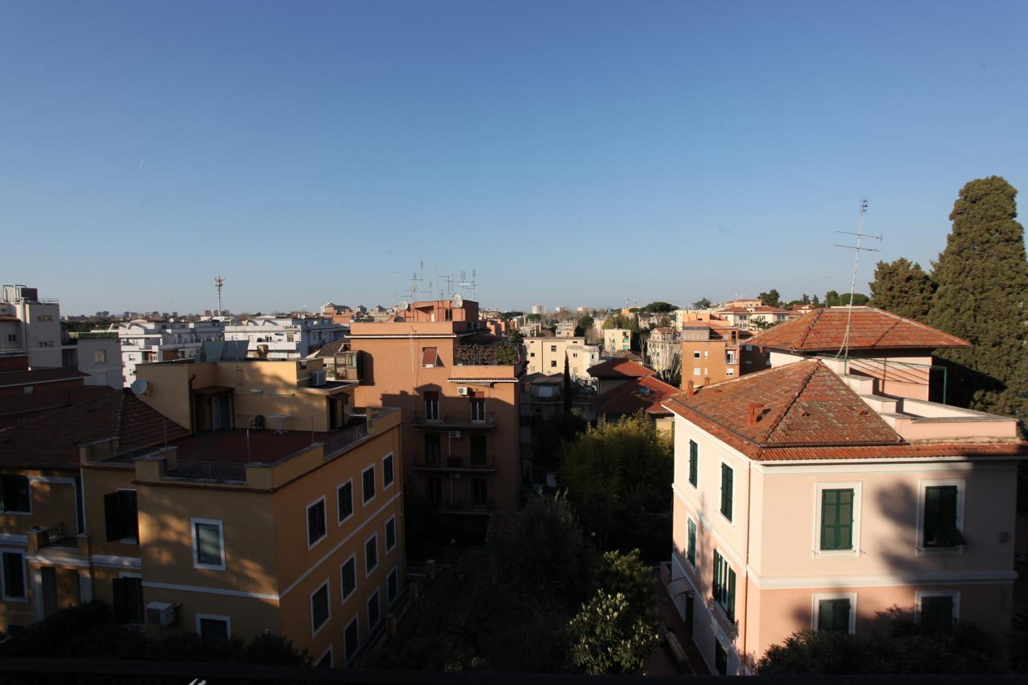 In Punta Di Piedi *