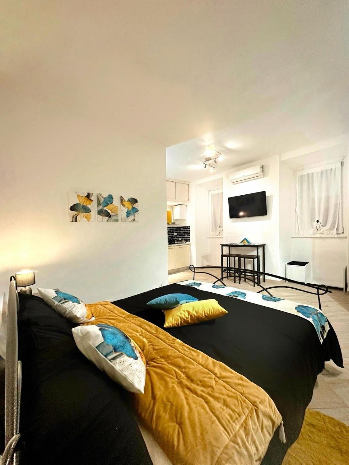 Apartment Maloma Fronte Metro A
