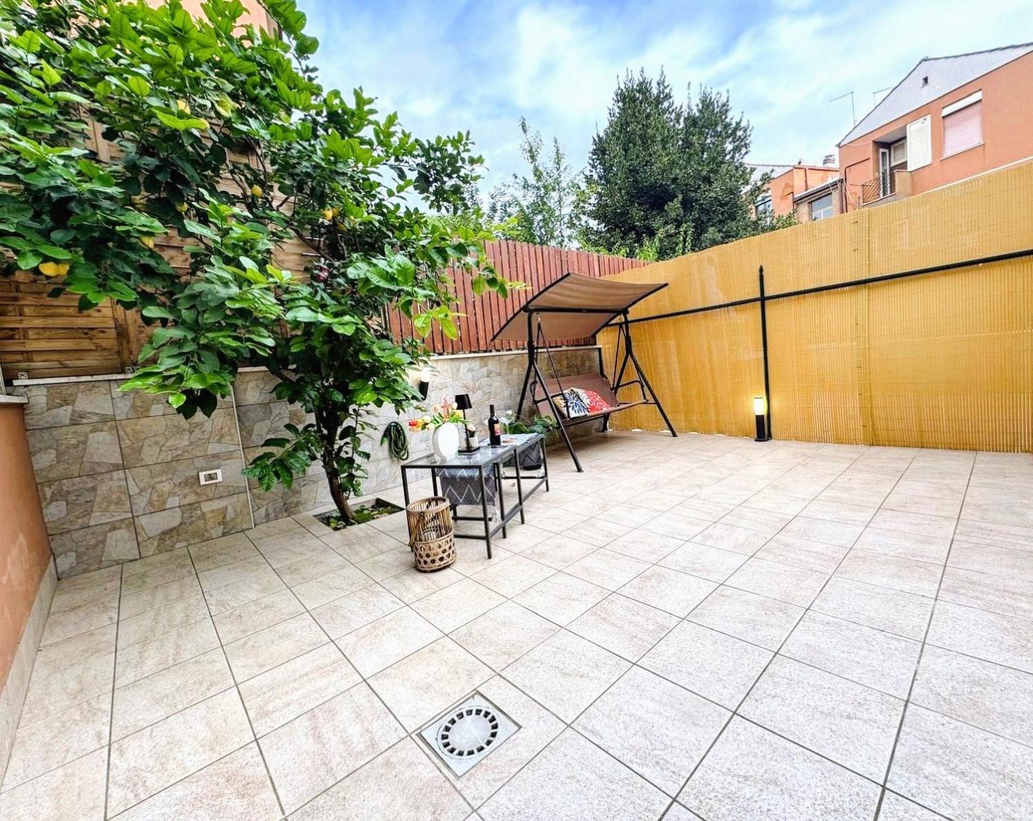 Agli Acquedotti, Con Giardino Privato