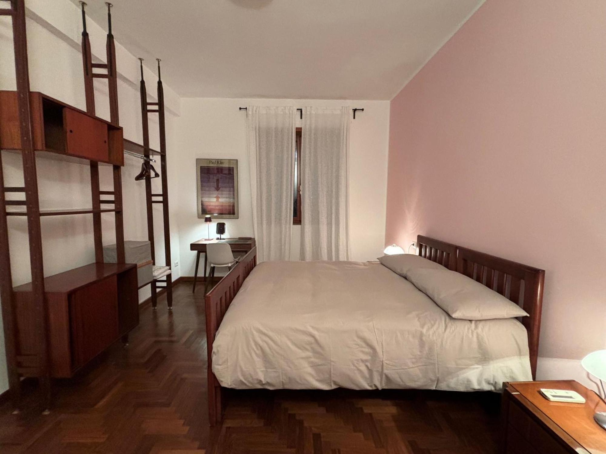 Vivas Rubra * Roma
