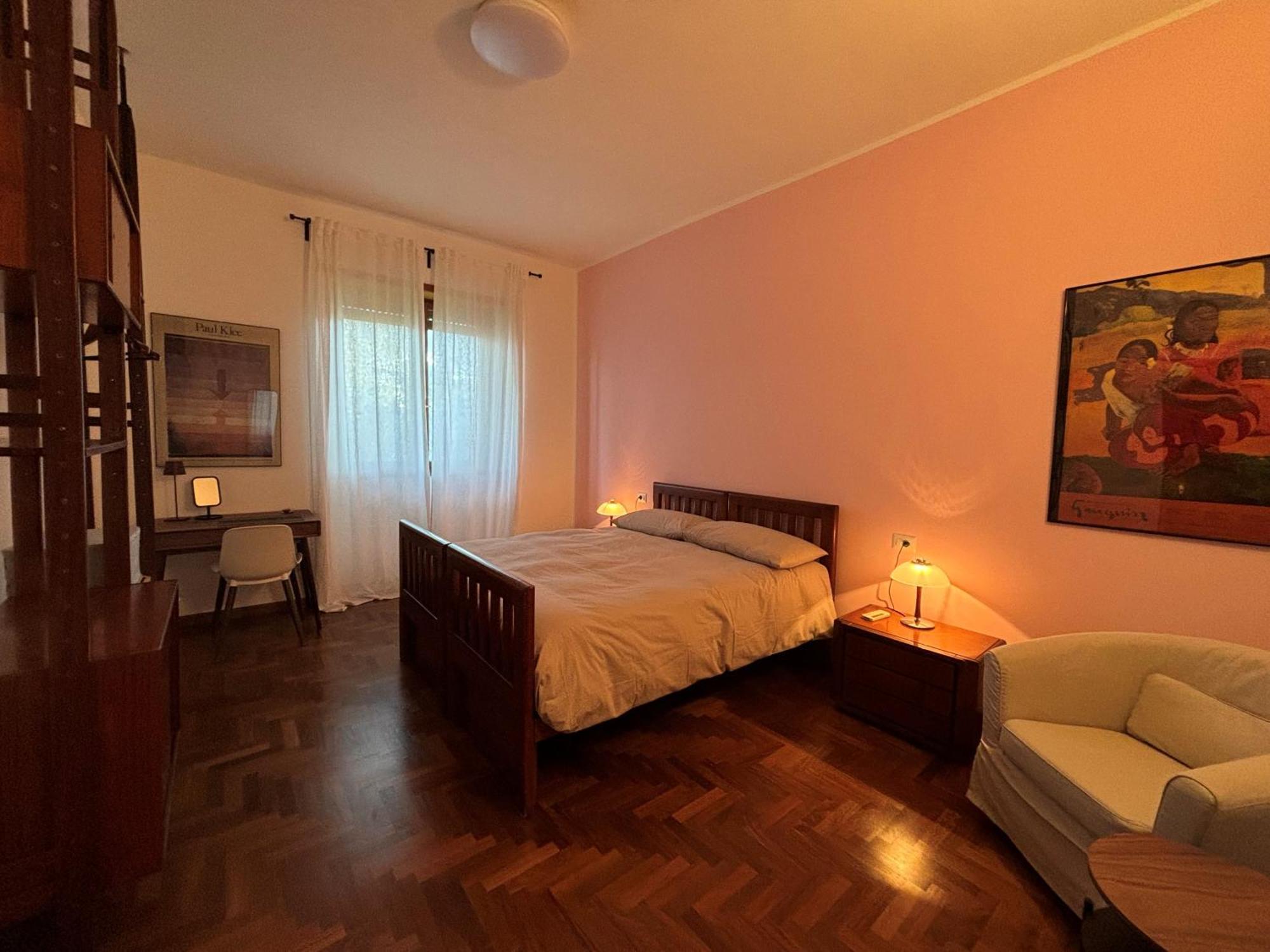 Vivas Rubra * Roma