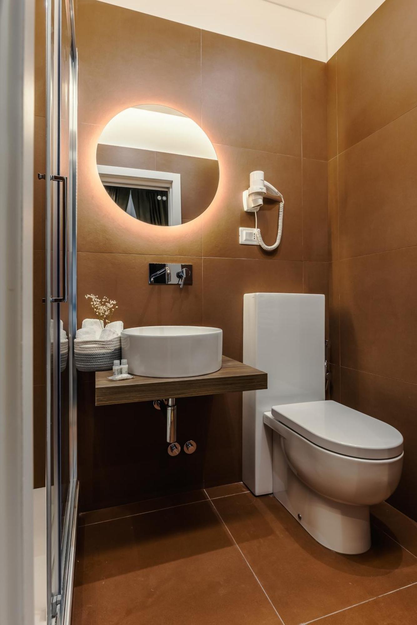 Bed And 2* Rome