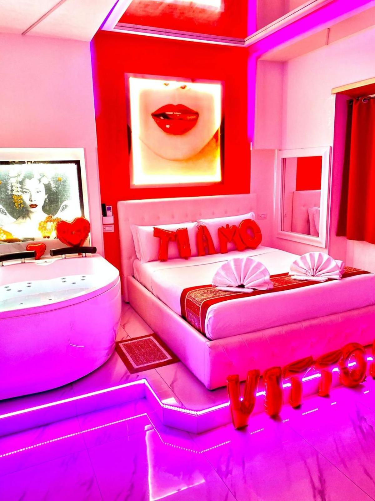 Bed Cinecittadue Bed & Breakfast