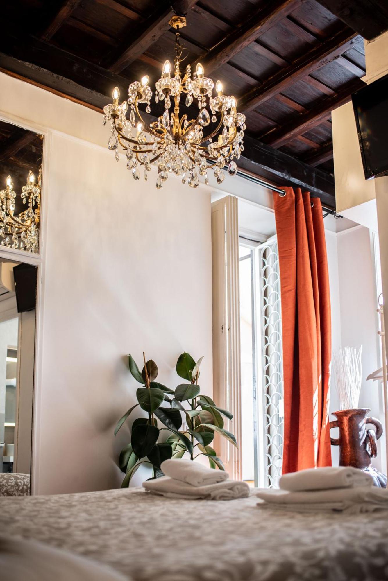 Spanish Steps & Terrace Apartment Rome