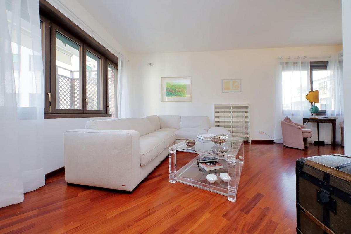 Residenza Belvedere Luxuryaparment-pool&balcony-jacuzzi-aircond-wifi Apartment Rome